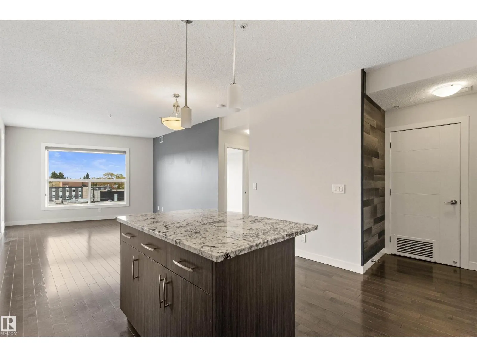 #412 10523 123 ST NW