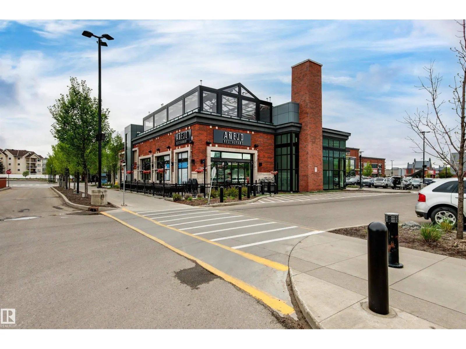 #412 10523 123 ST NW