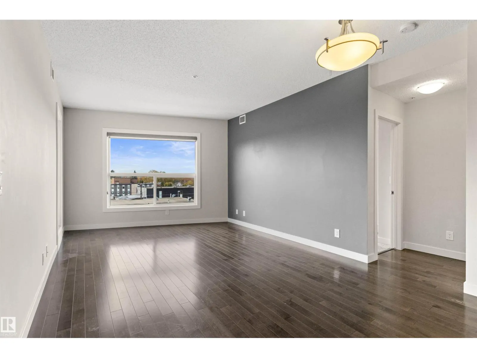 #412 10523 123 ST NW