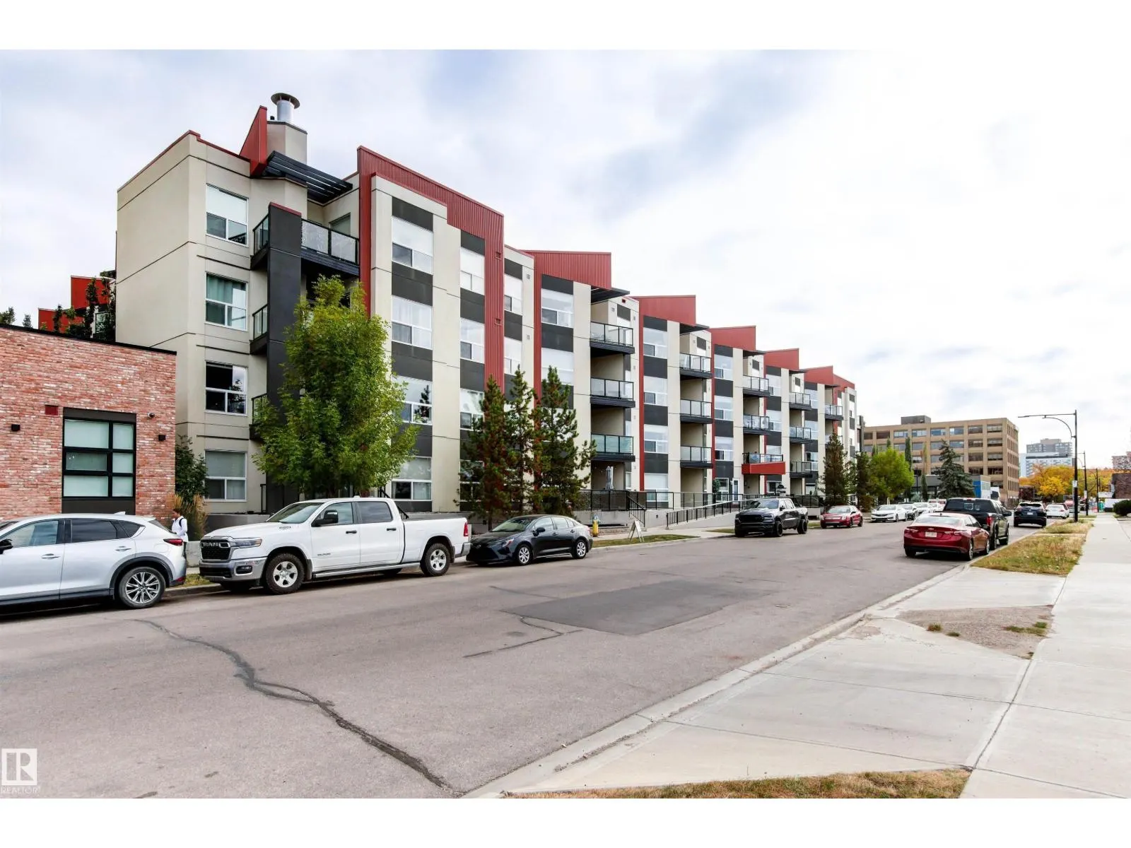 #412 10523 123 ST NW