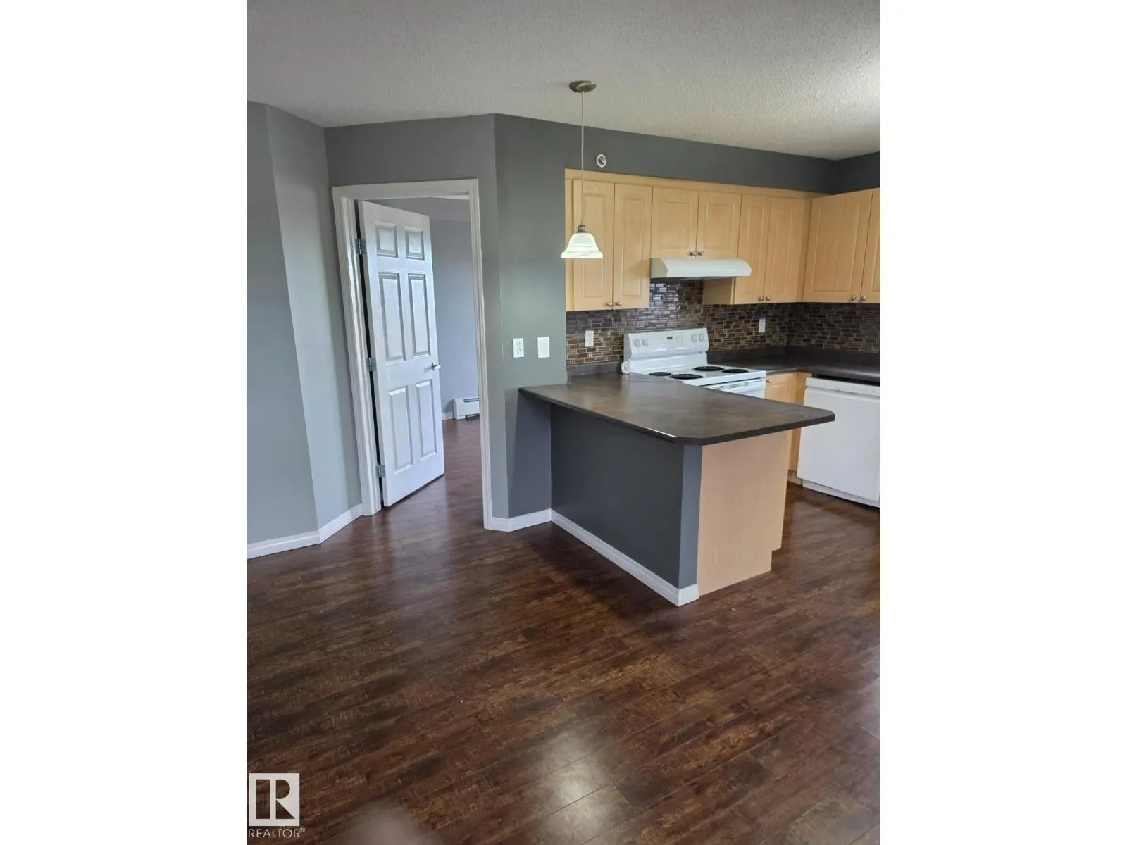 #402 622 MCALLISTER LO SW