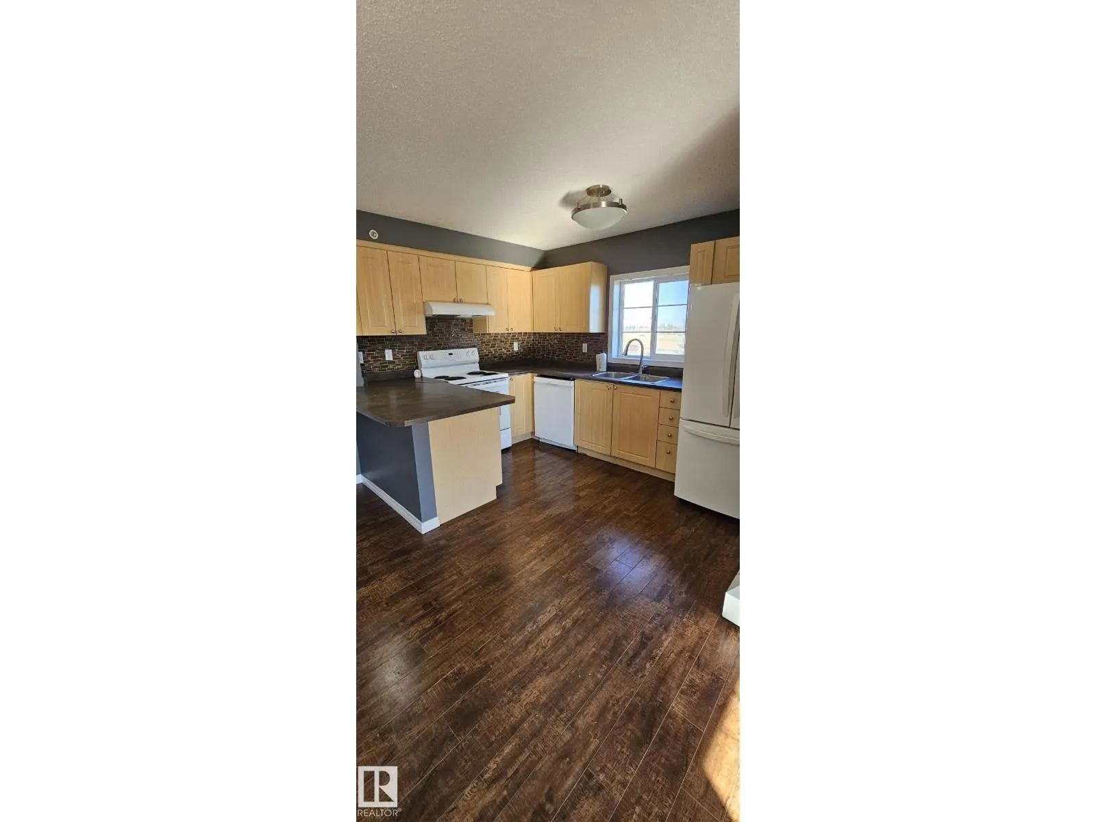 #402 622 MCALLISTER LO SW