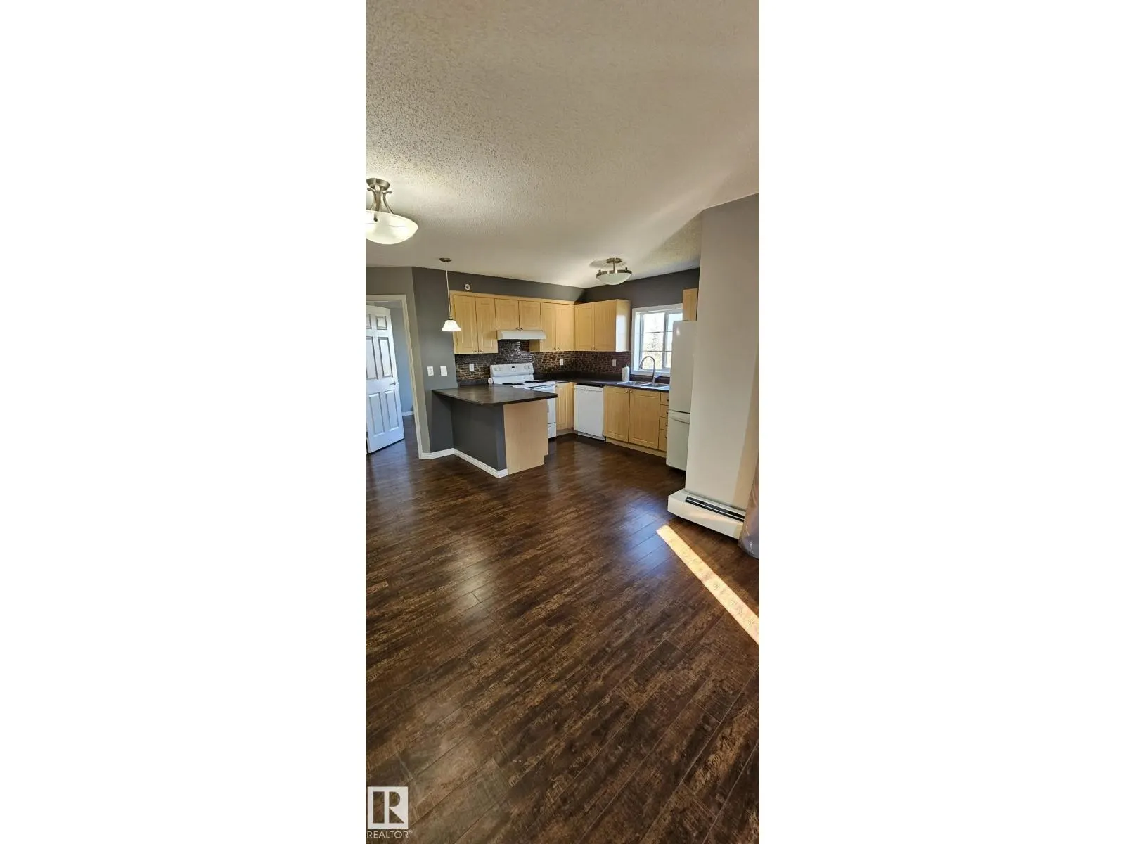 #402 622 MCALLISTER LO SW