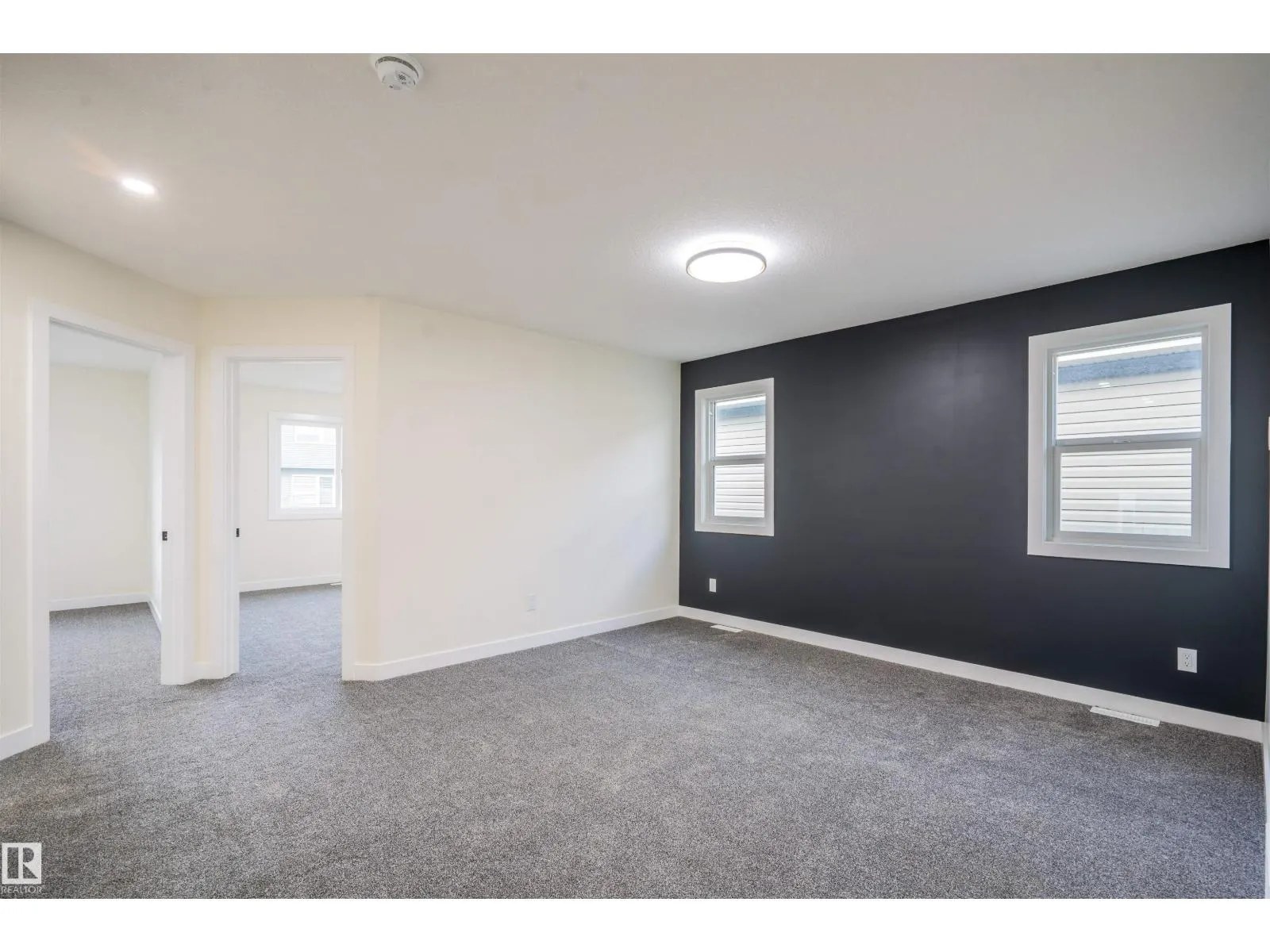 5720 176 AV NW
