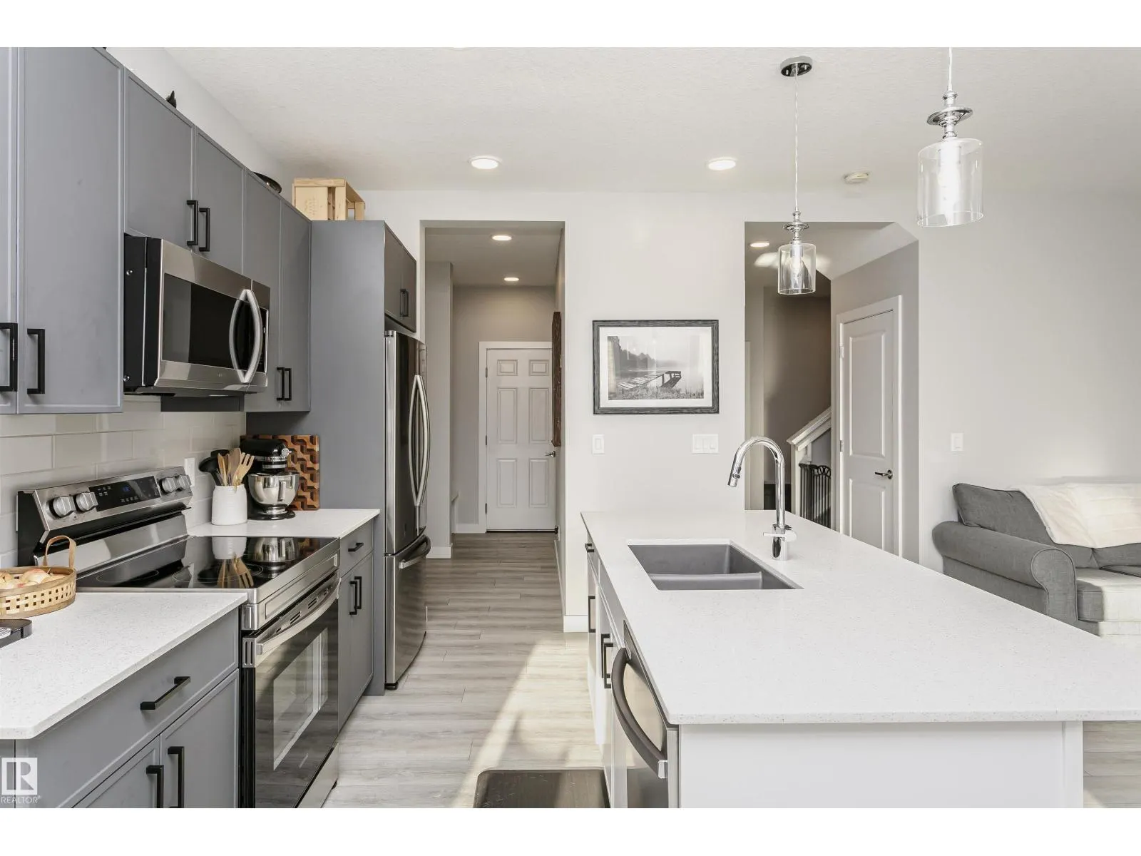 134 ASTORIA