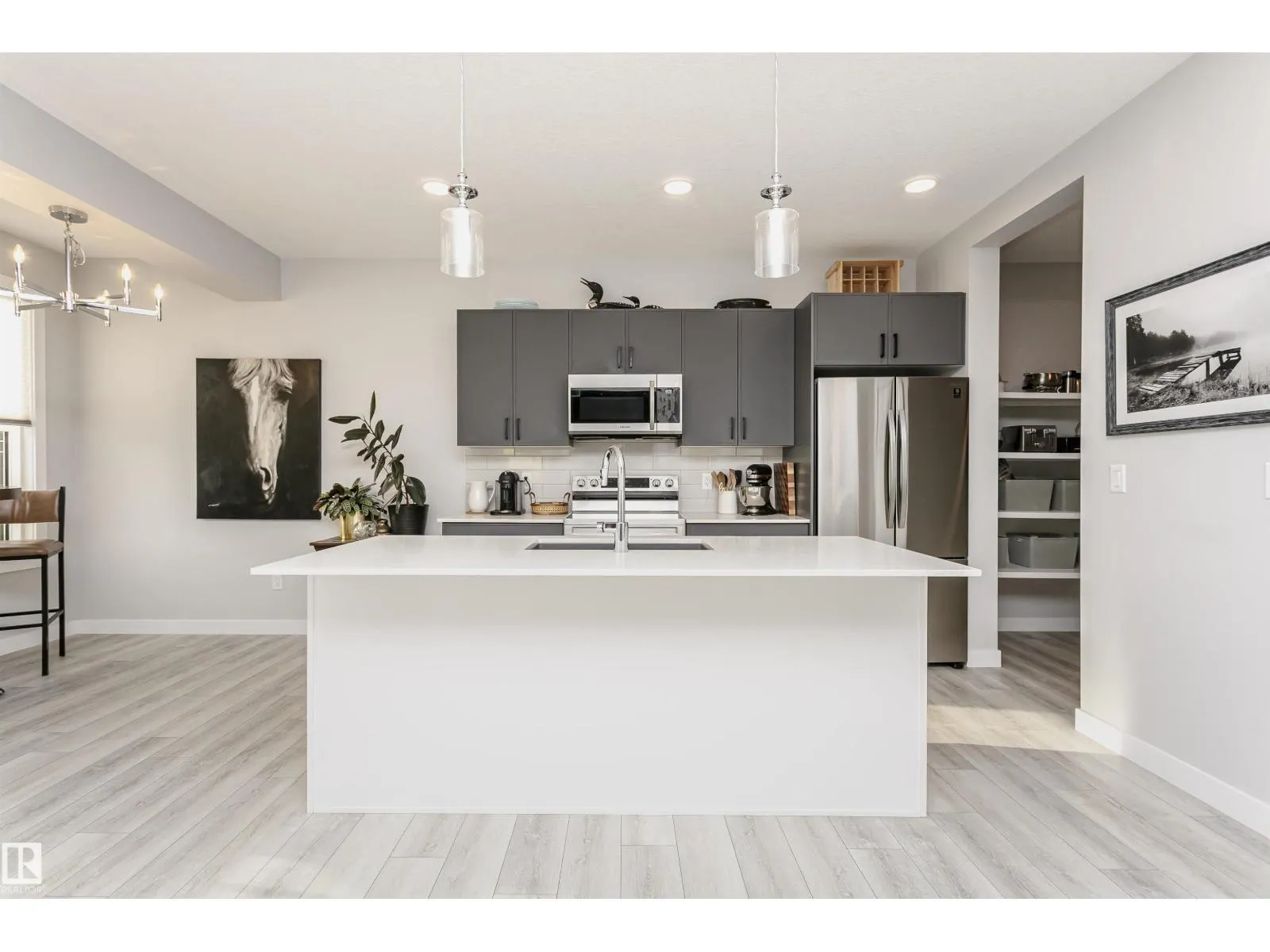 134 ASTORIA
