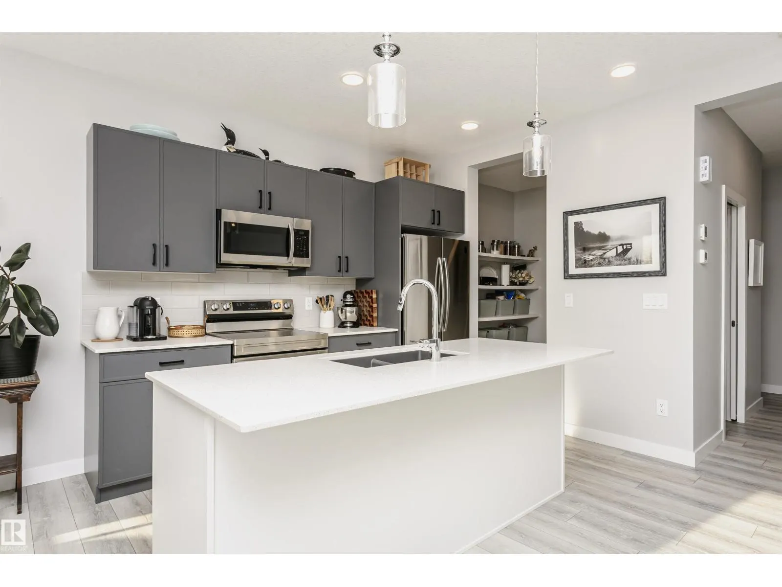 134 ASTORIA