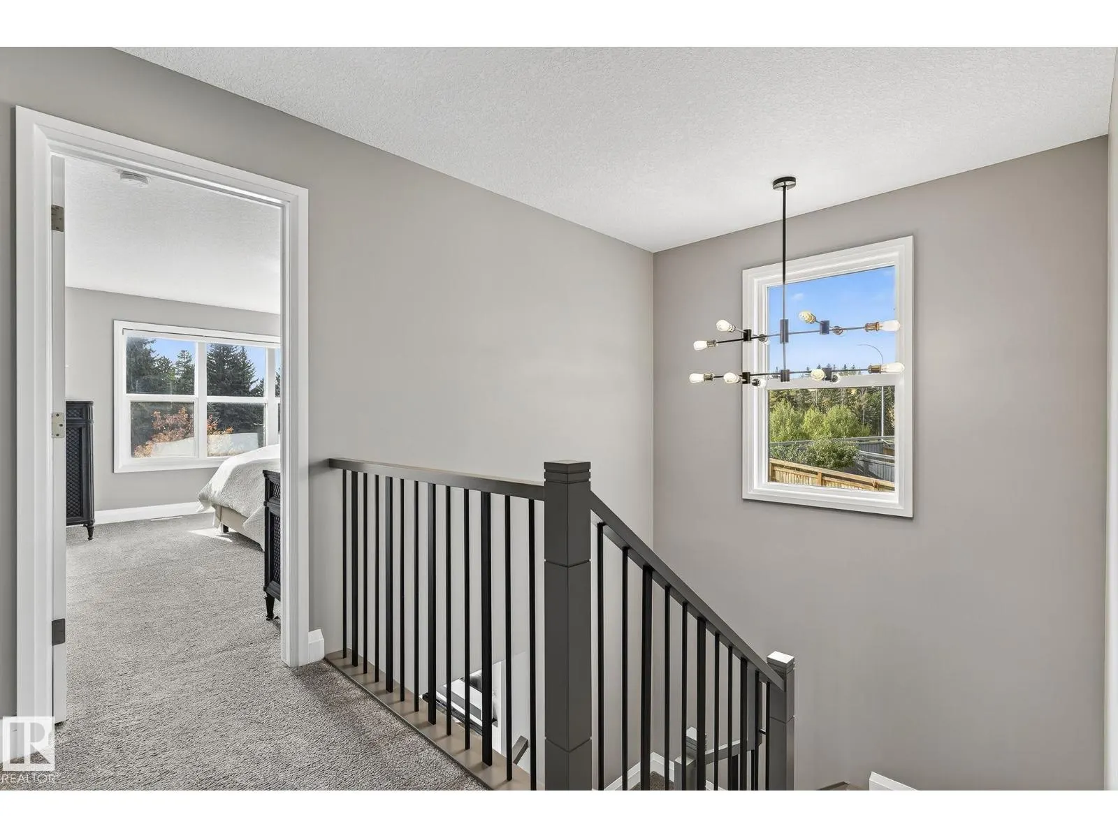 1737 DUMONT CRESCENT SW