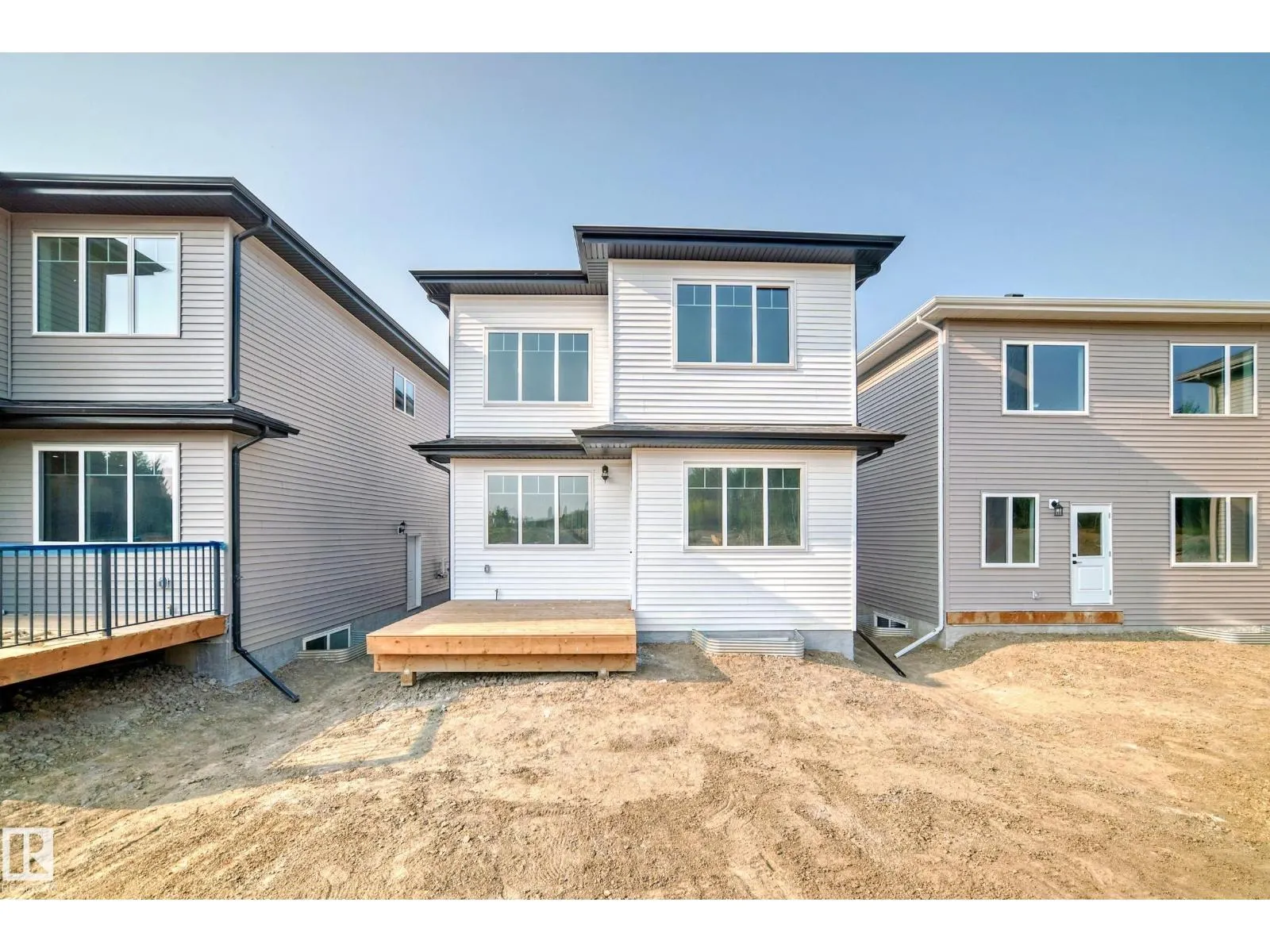 39 MEADOWGROVE LN