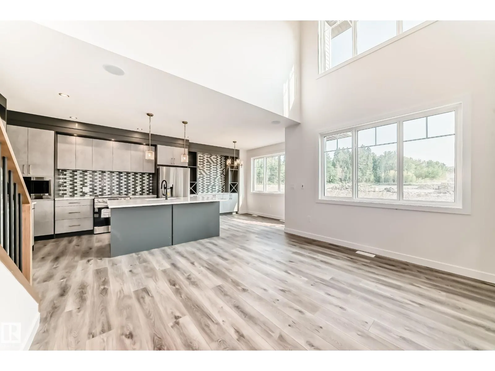 39 MEADOWGROVE LN