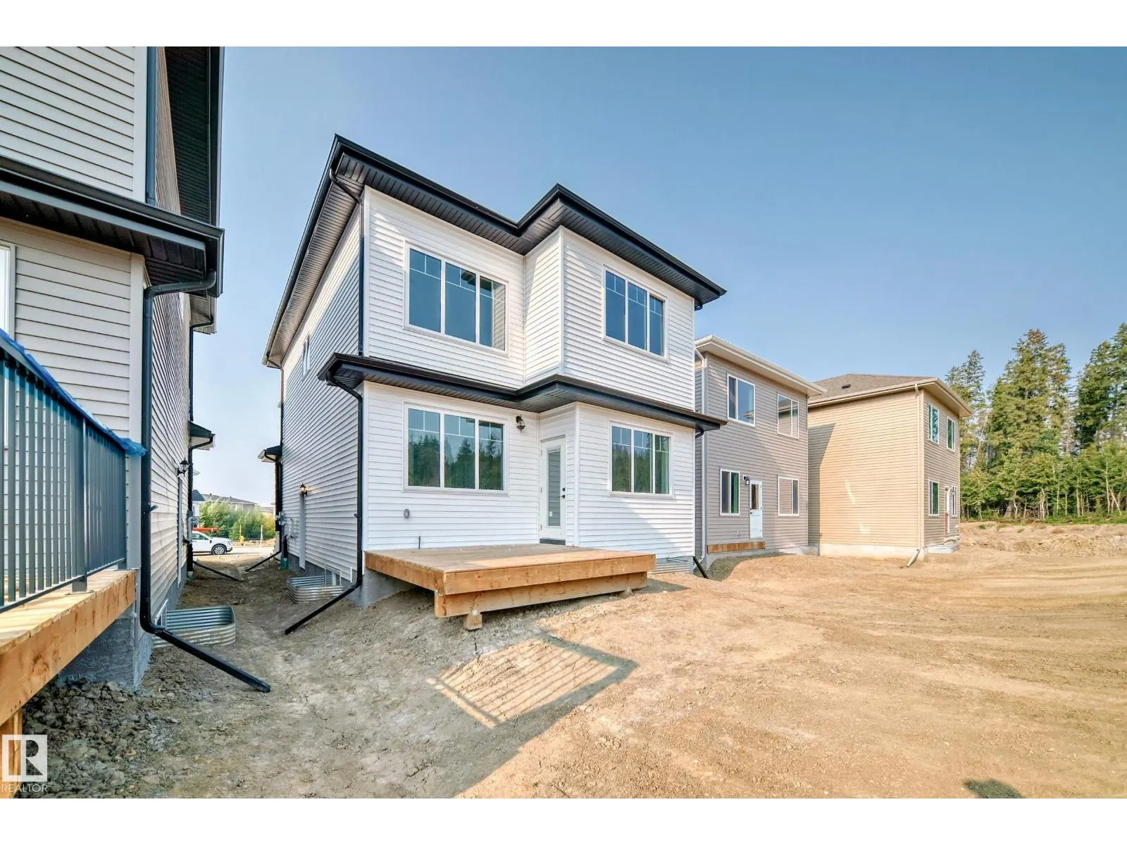 39 MEADOWGROVE LN
