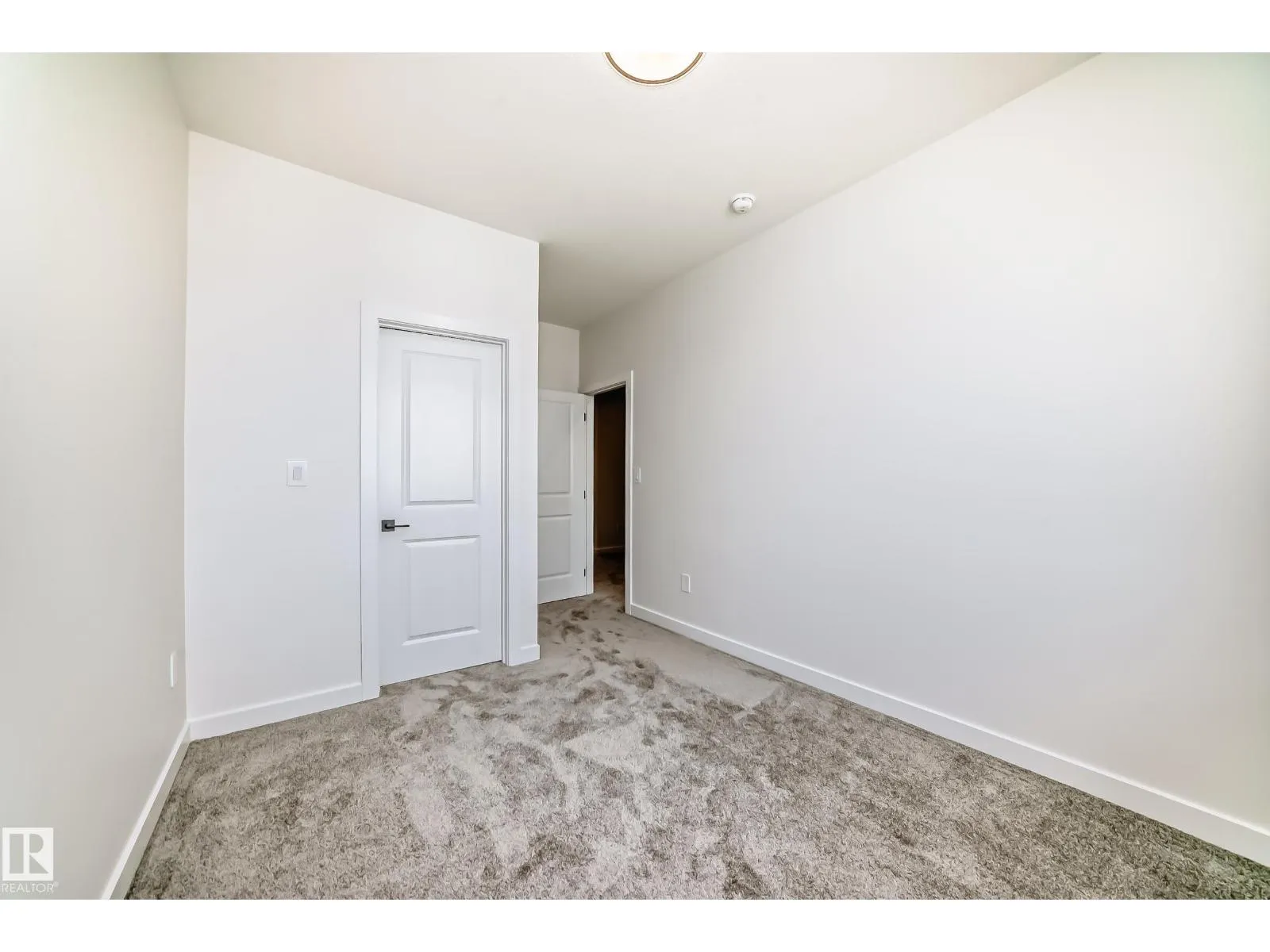 39 MEADOWGROVE LN