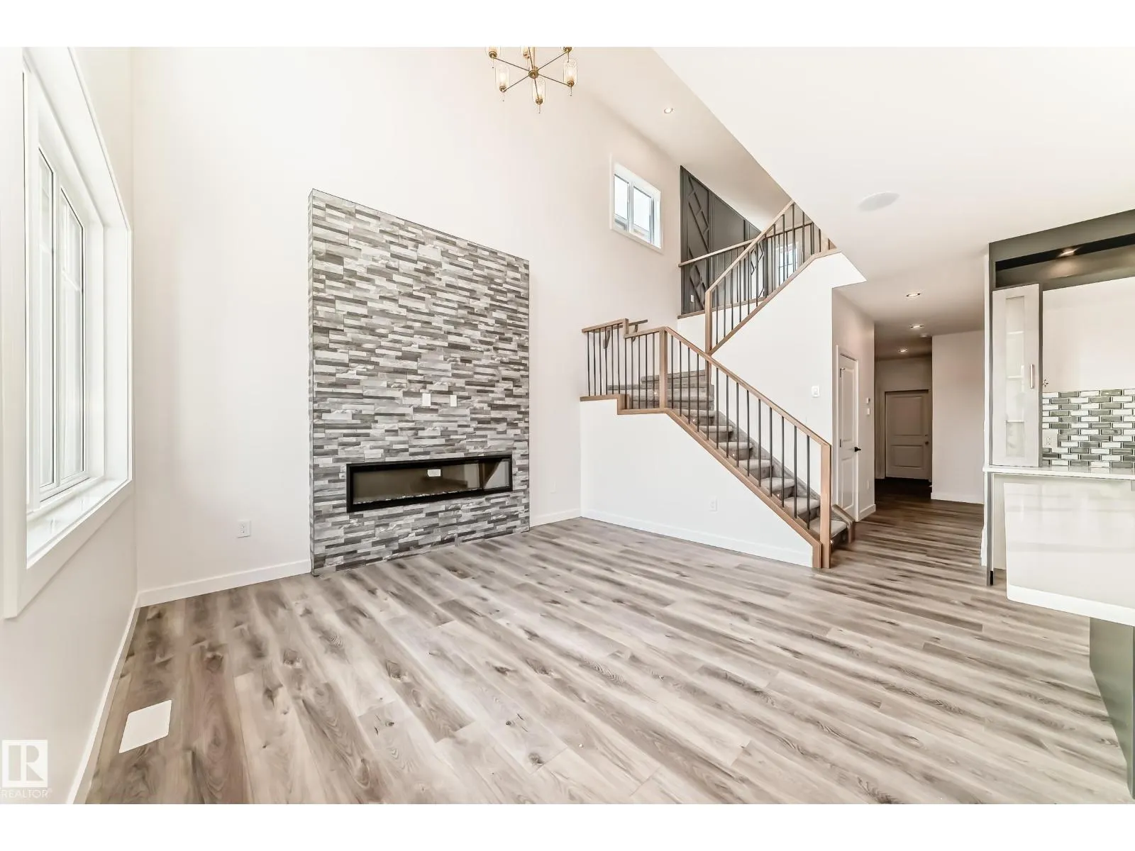 39 MEADOWGROVE LN