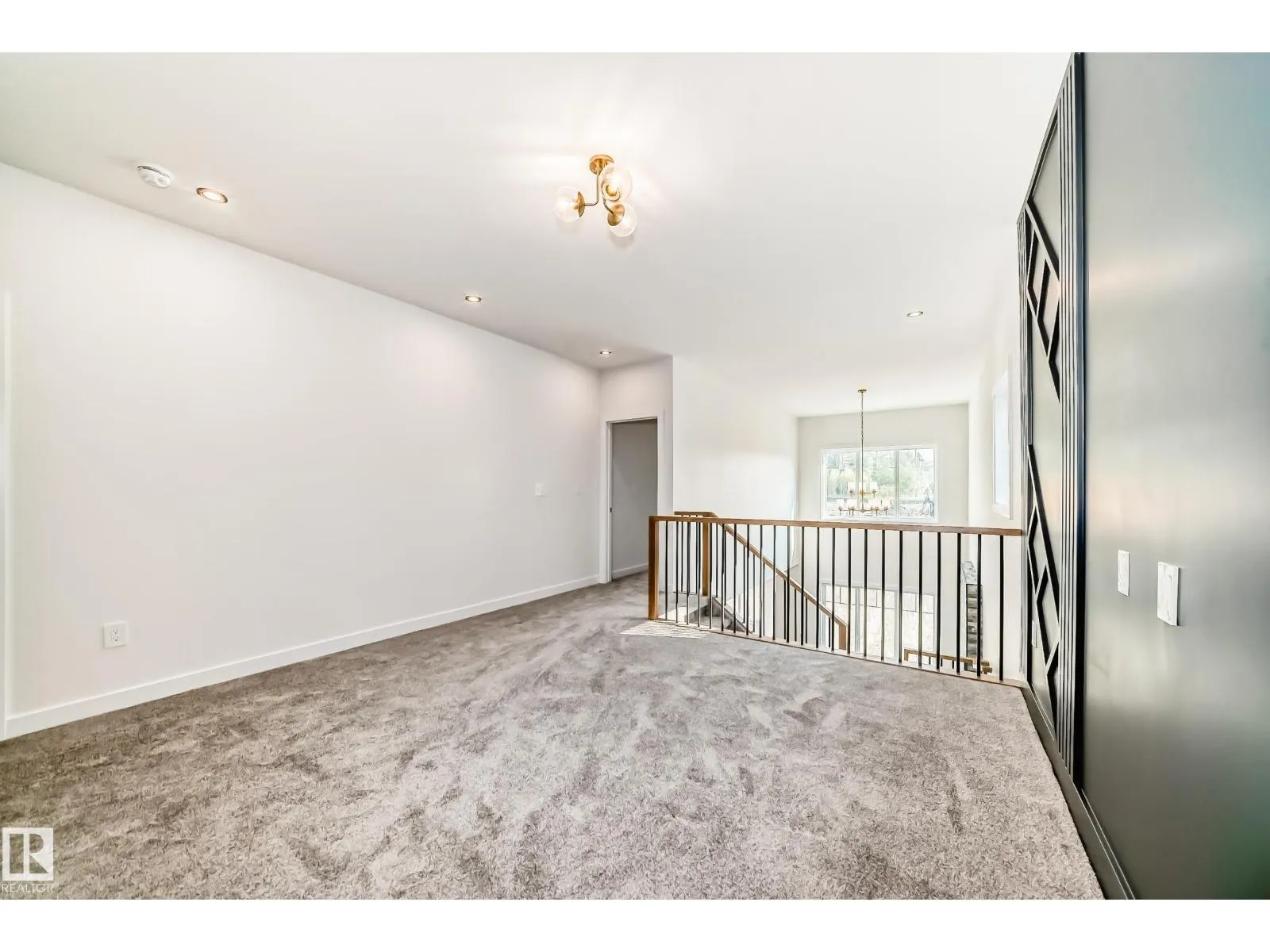 39 MEADOWGROVE LN