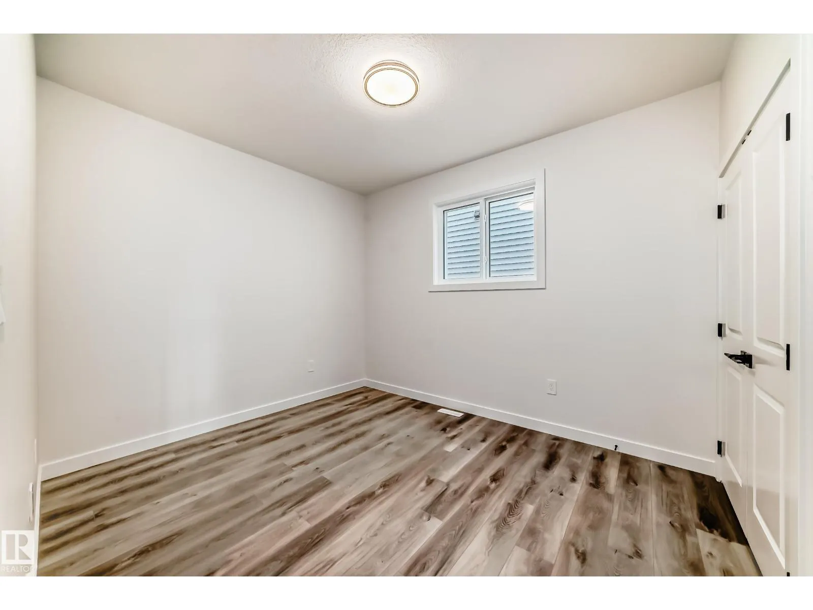 39 MEADOWGROVE LN