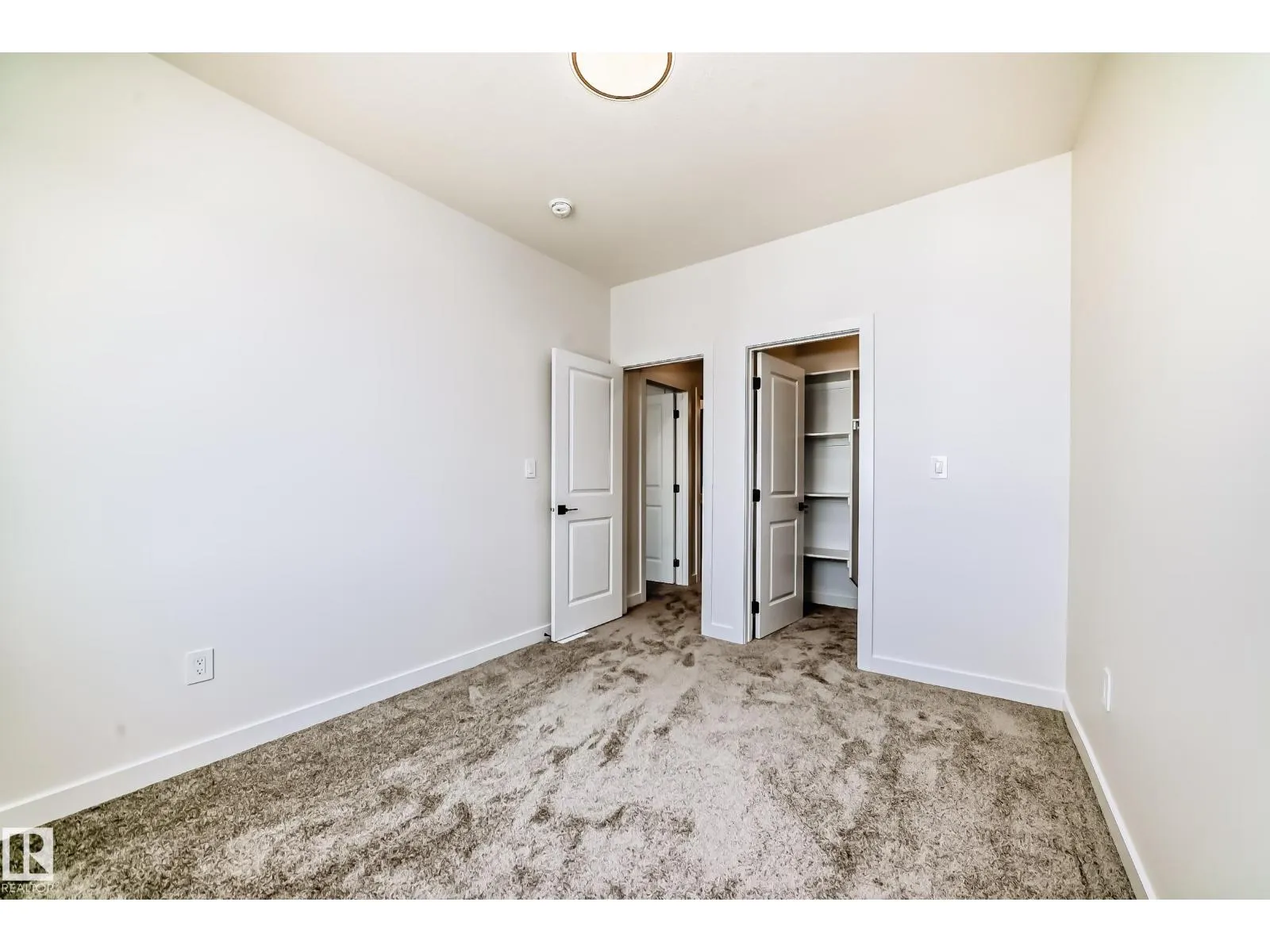 39 MEADOWGROVE LN