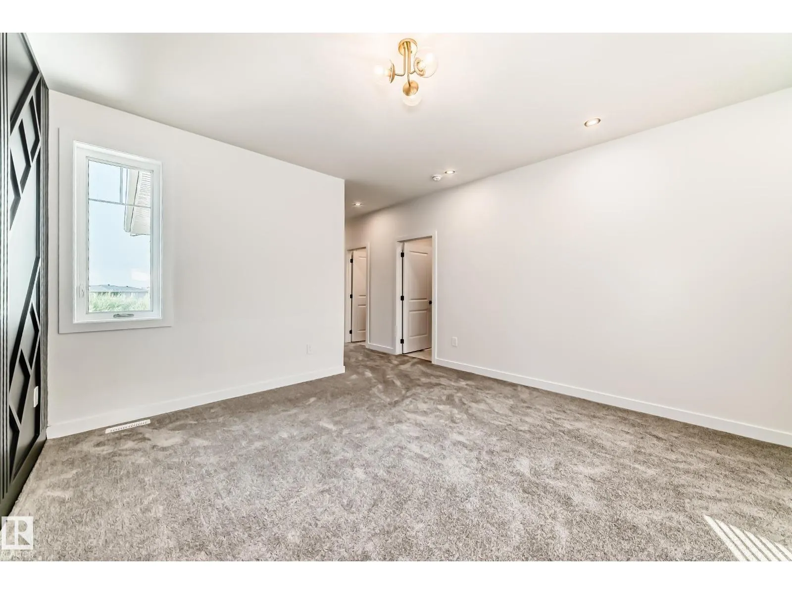 39 MEADOWGROVE LN