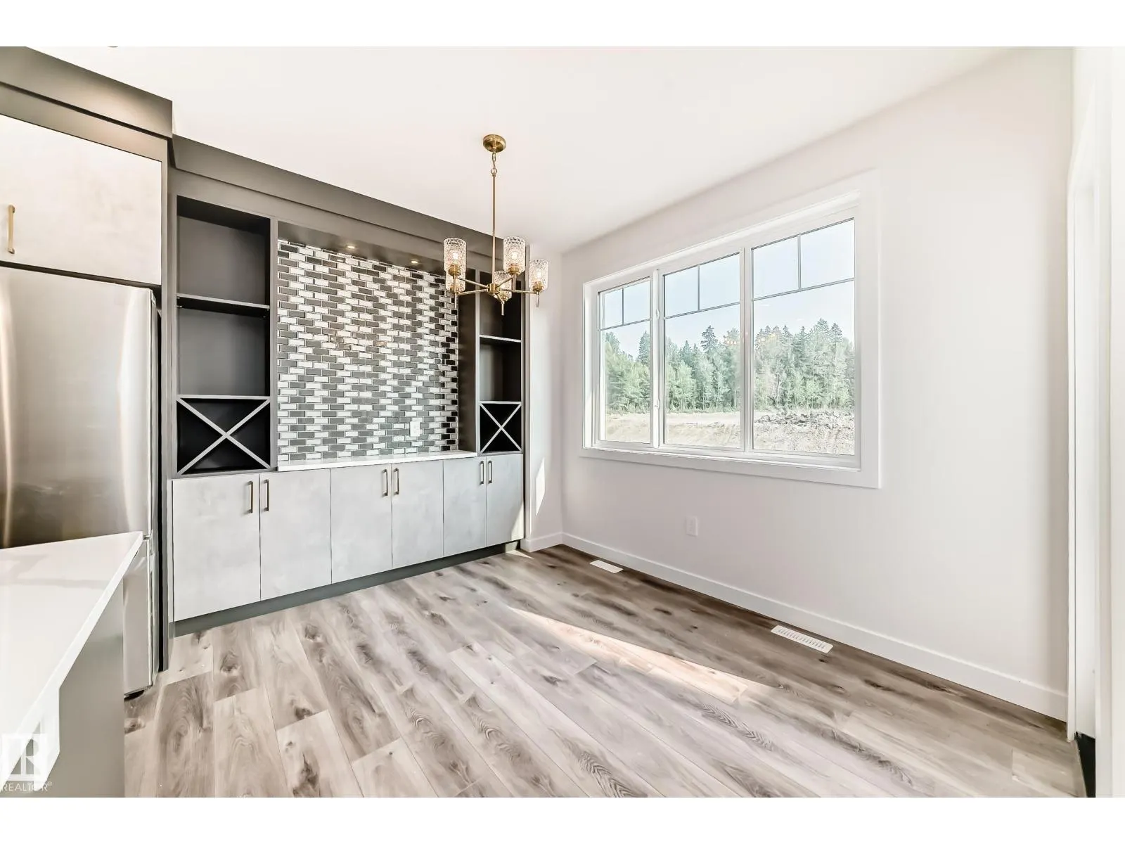 39 MEADOWGROVE LN