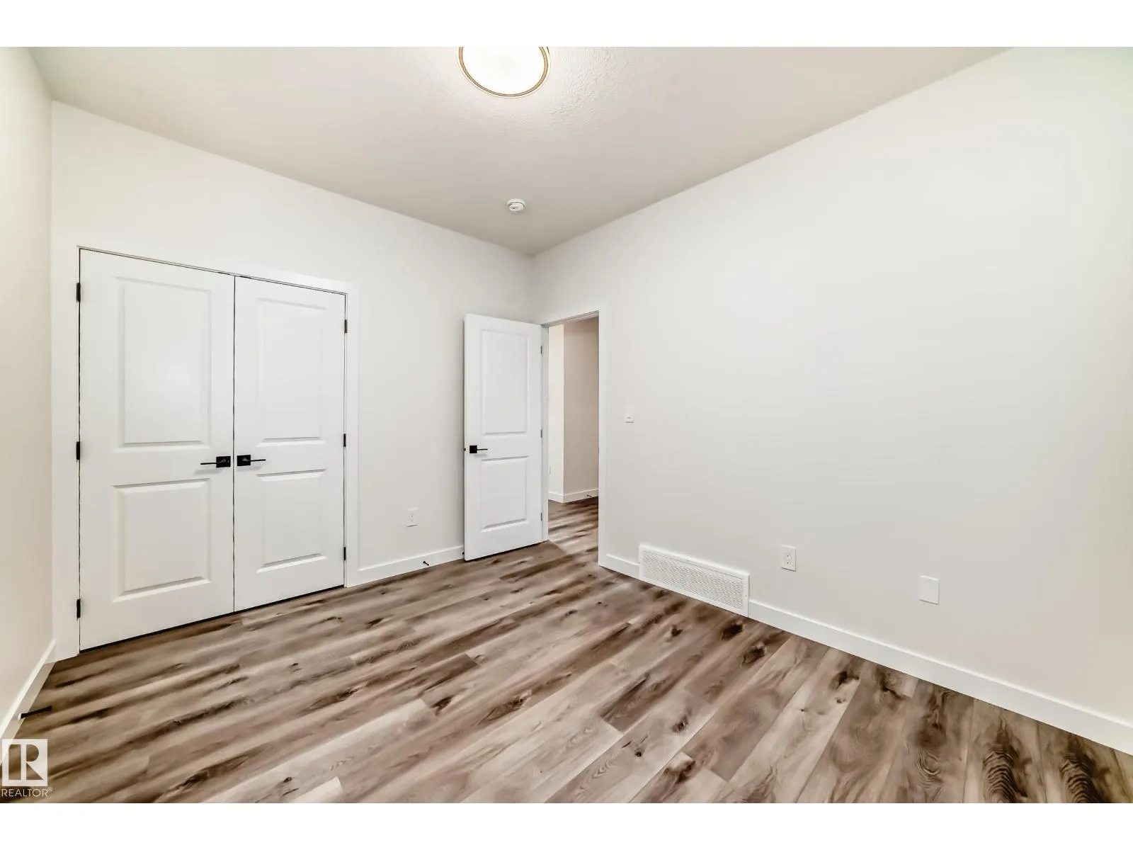 39 MEADOWGROVE LN