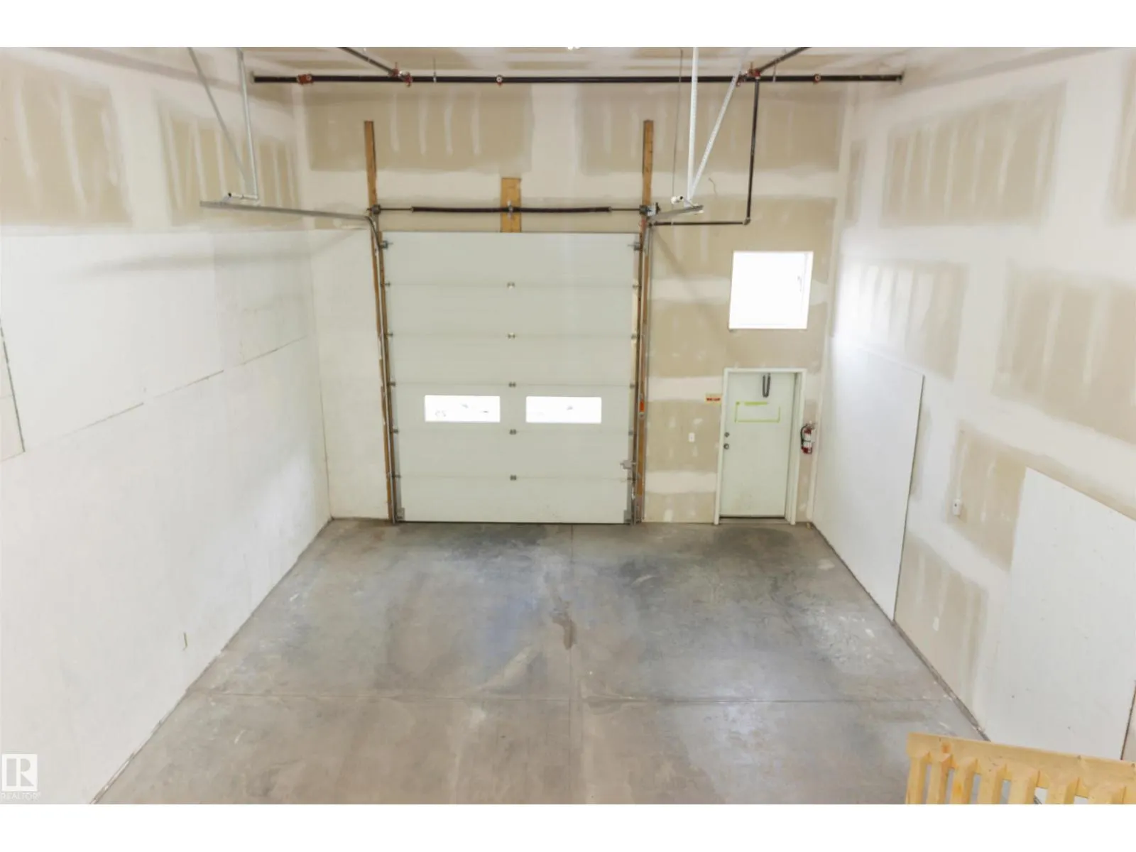 #25 9903 209 ST NW