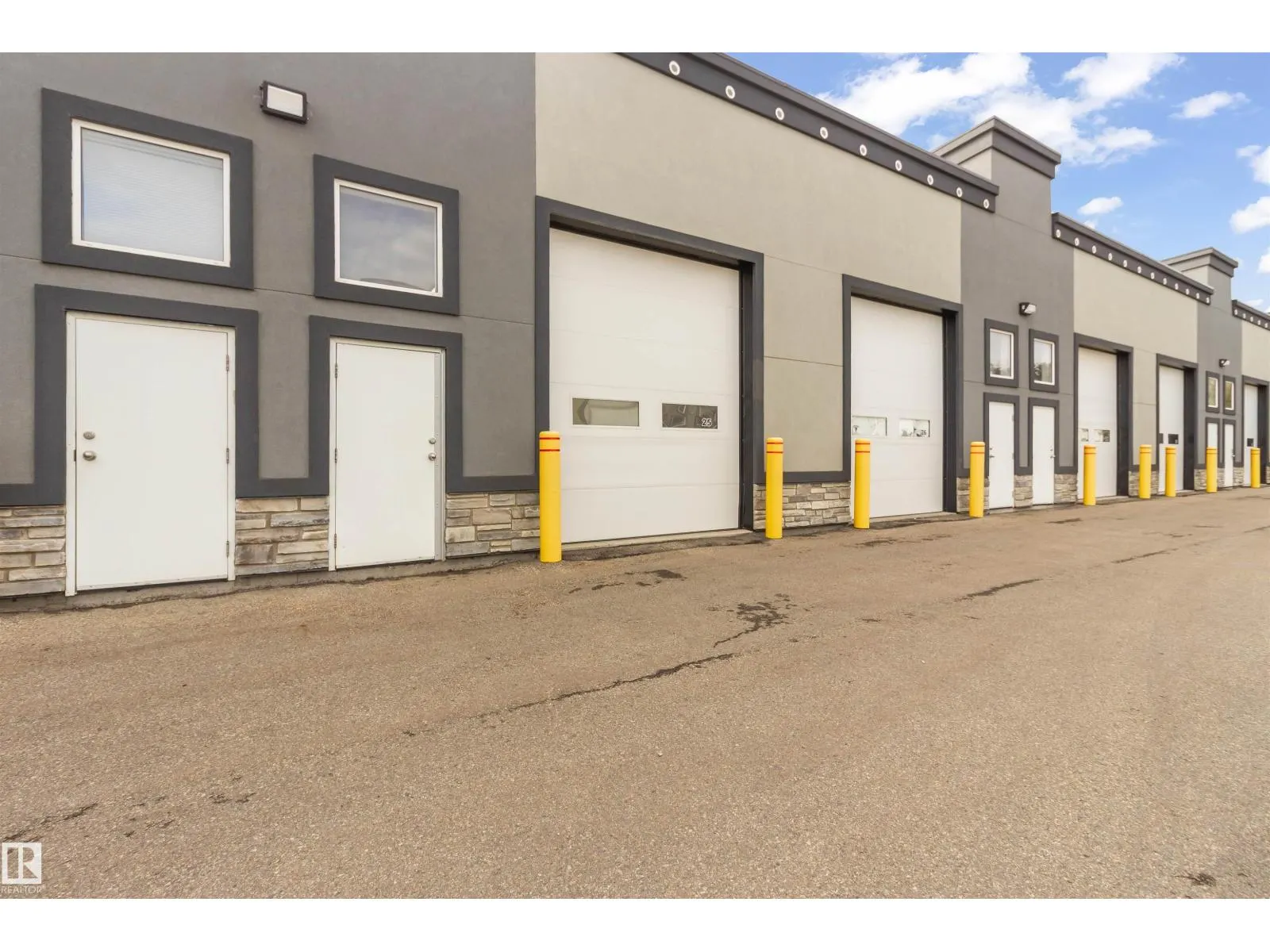 #25 9903 209 ST NW