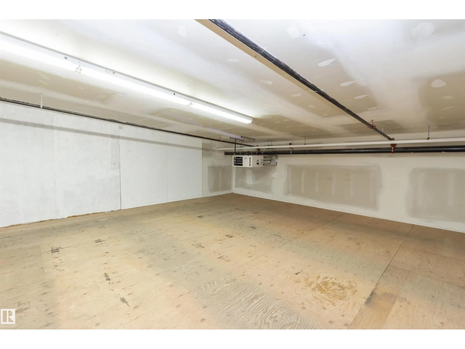 #25 9903 209 ST NW