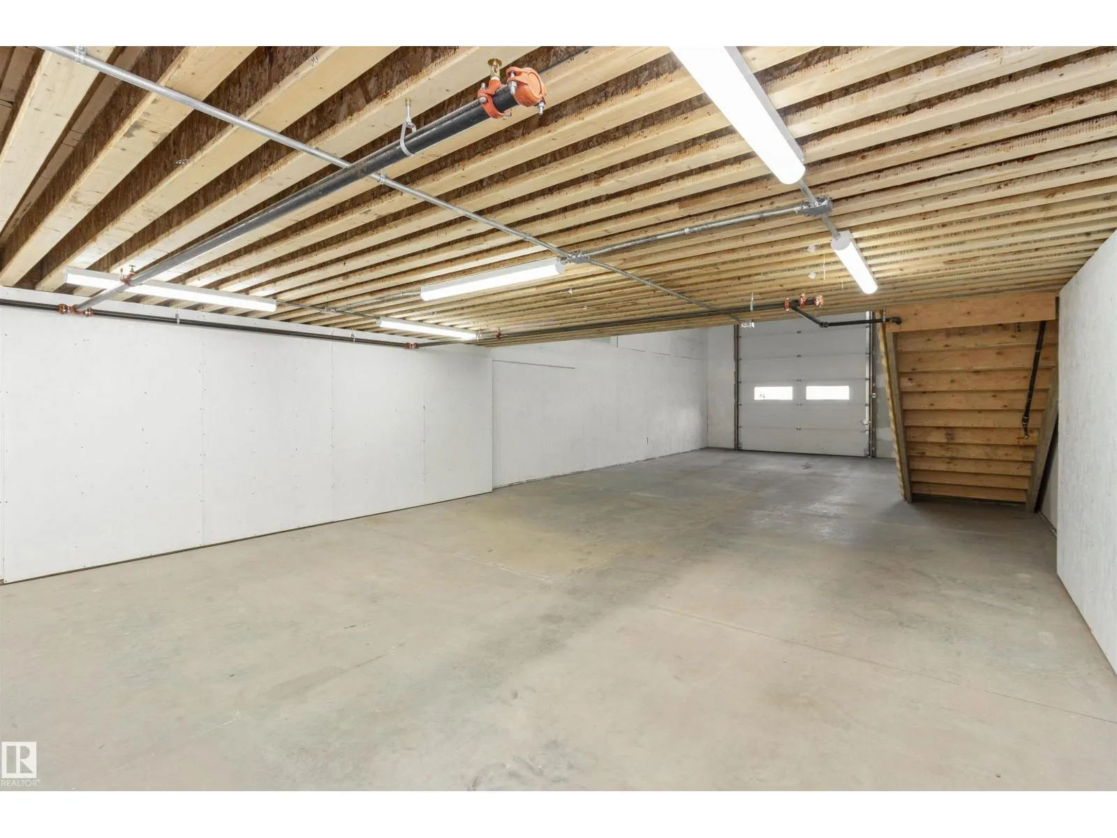 #25 9903 209 ST NW