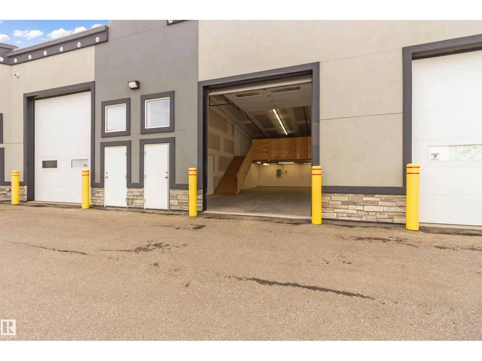 #25 9903 209 ST NW