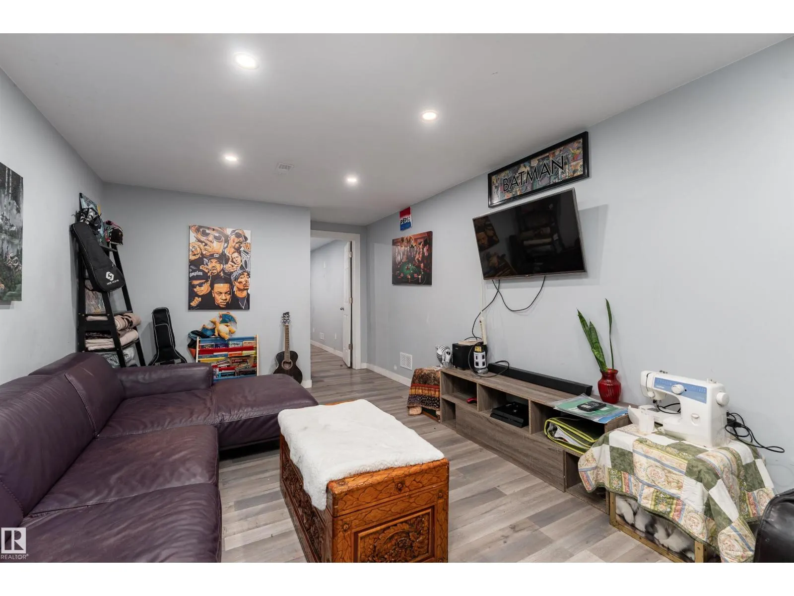 12316 140 ST NW