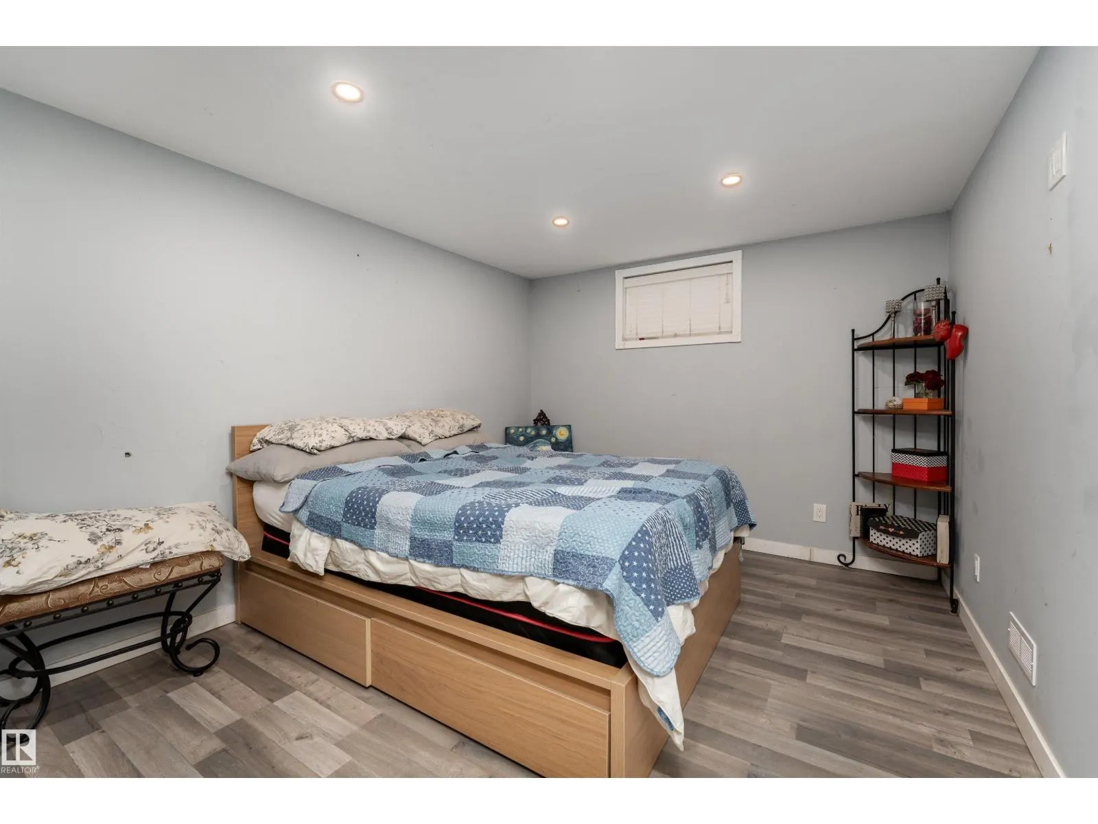 12316 140 ST NW
