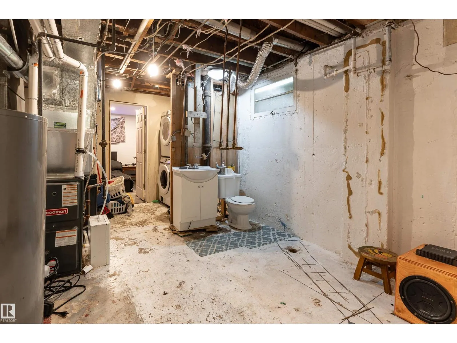 12316 140 ST NW