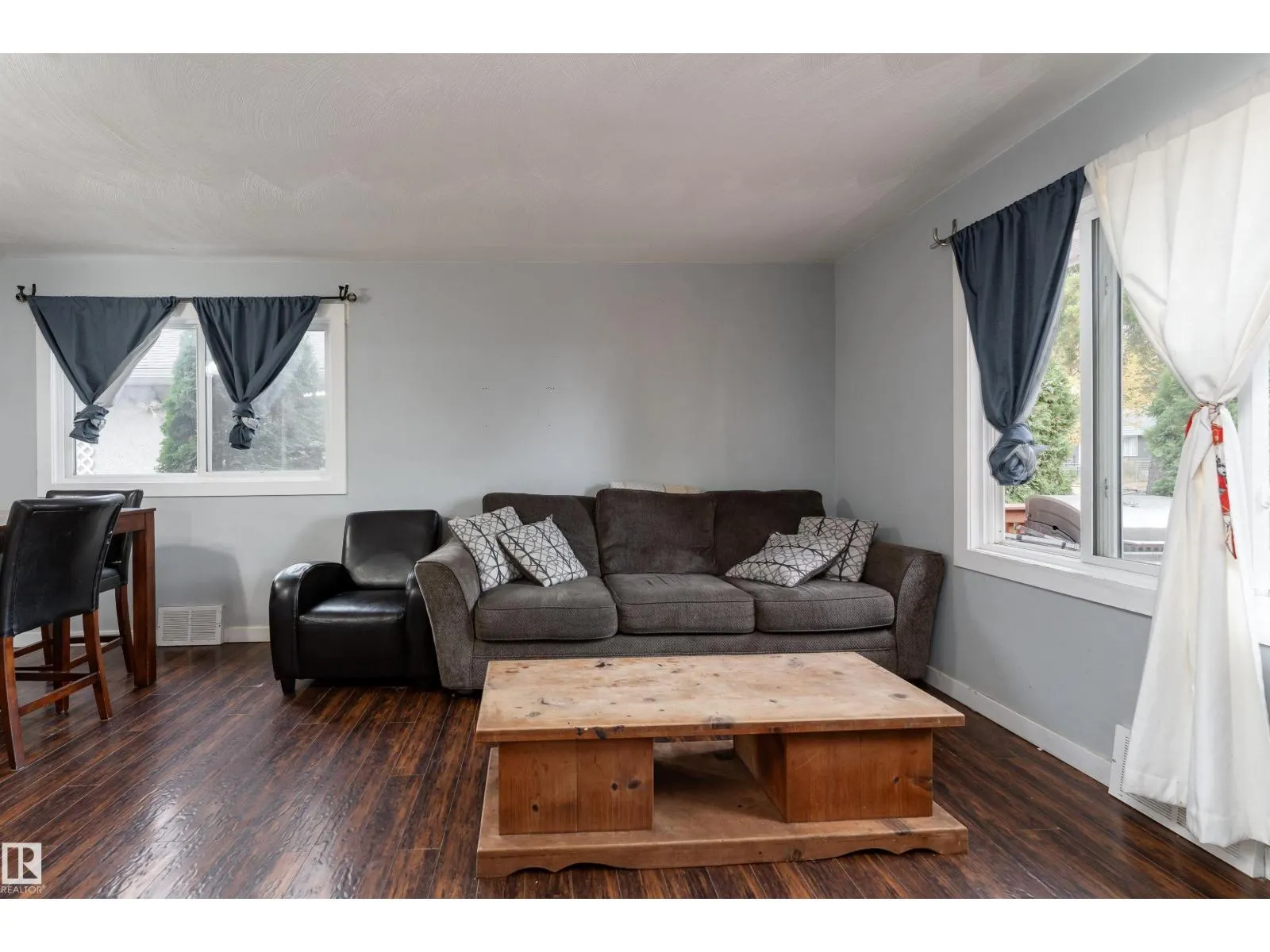 12316 140 ST NW
