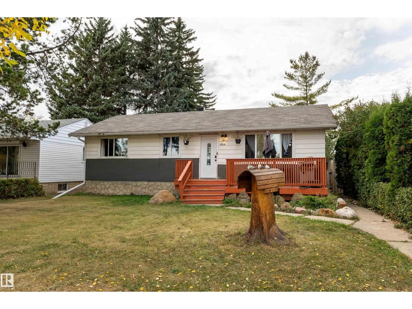 12316 140 ST NW