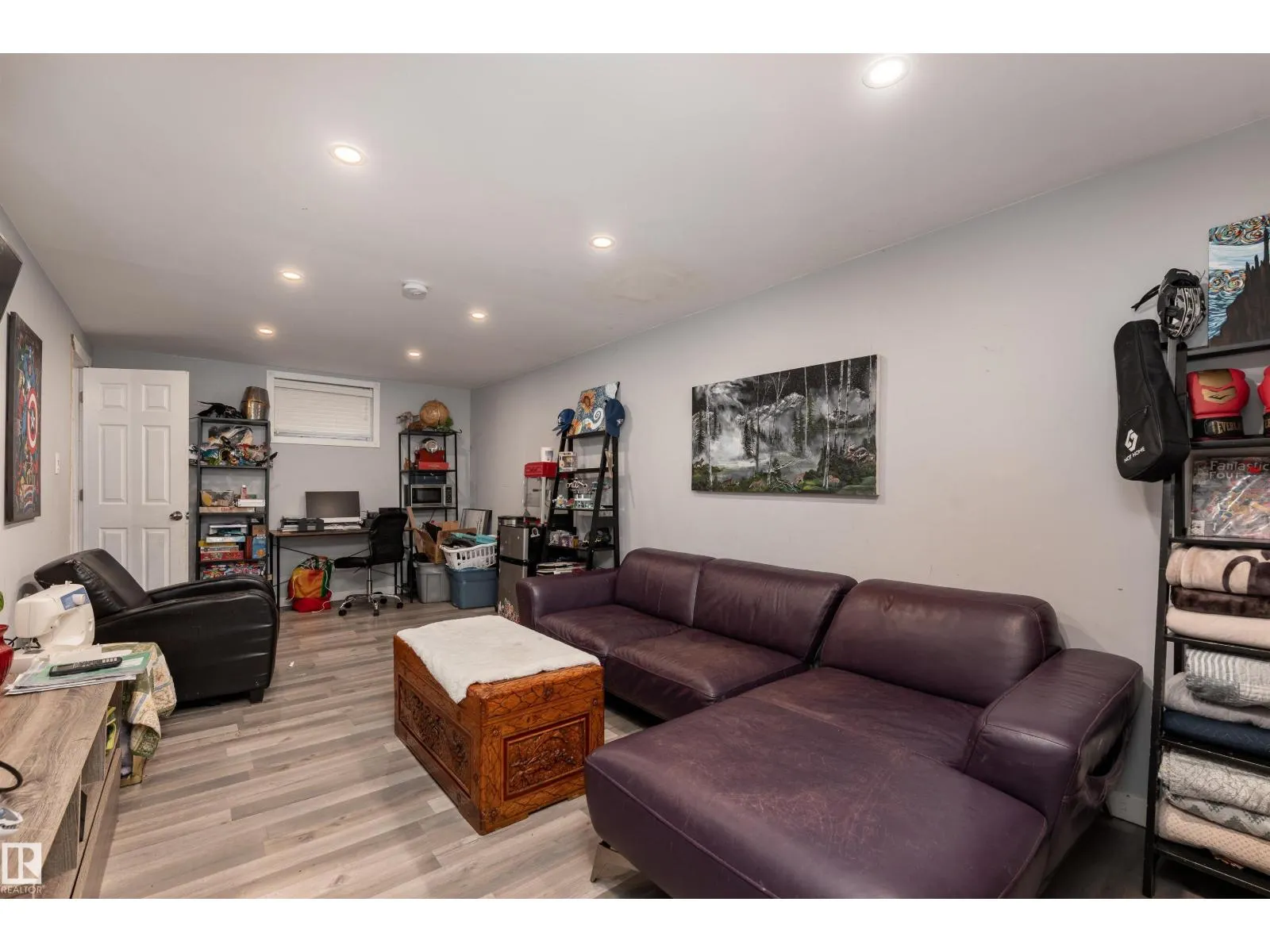 12316 140 ST NW