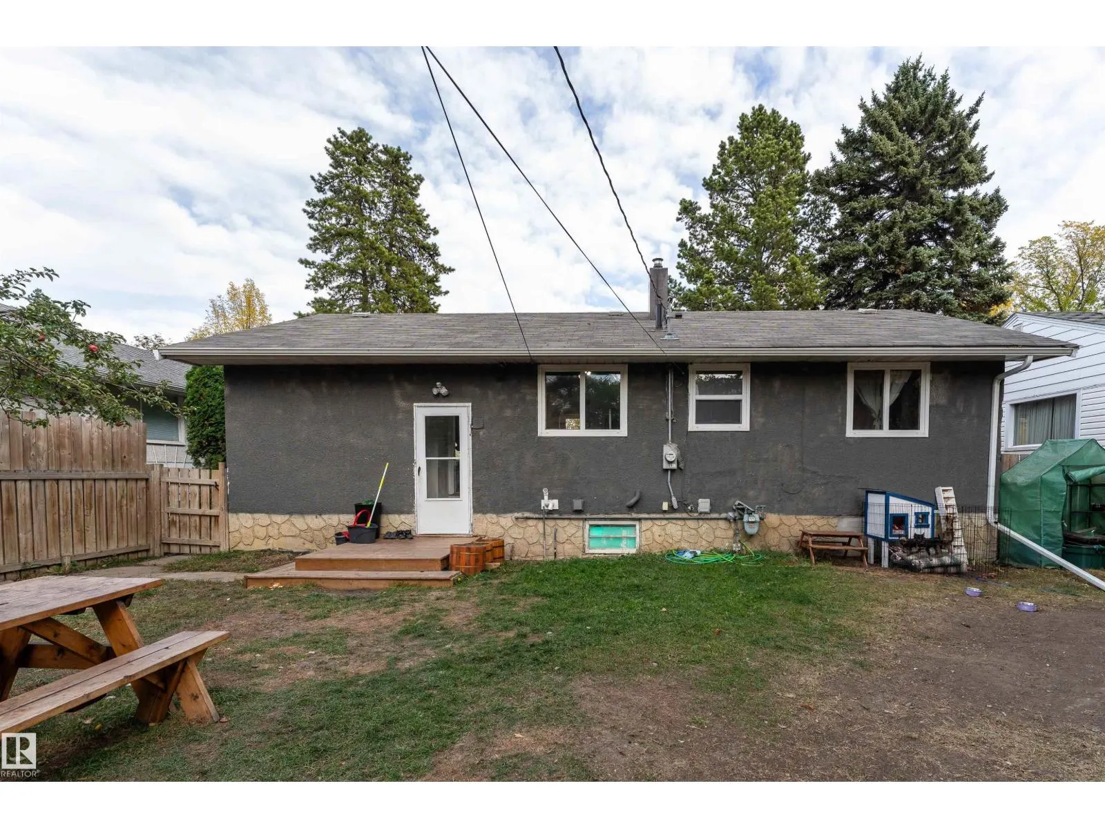 12316 140 ST NW