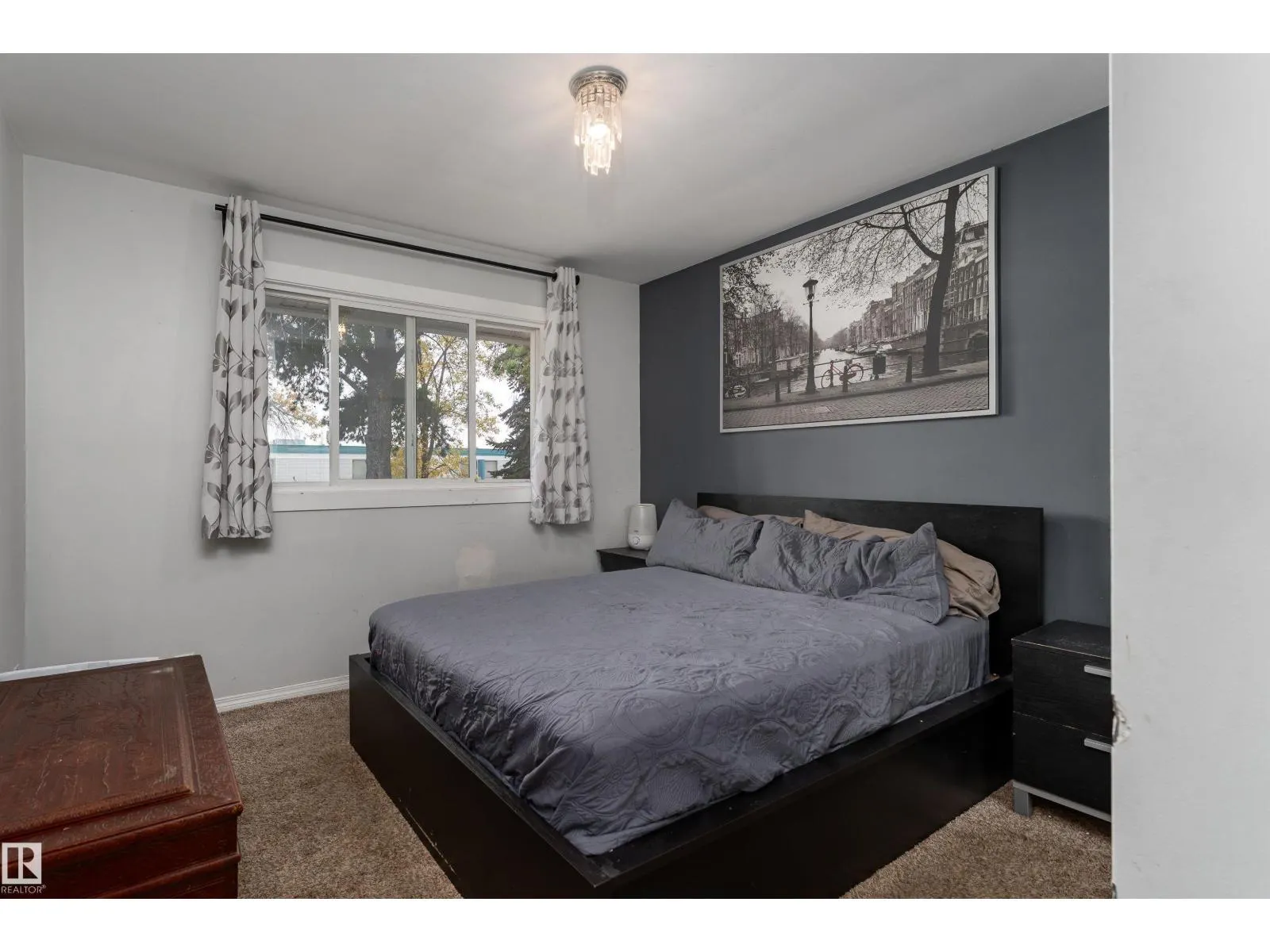12316 140 ST NW