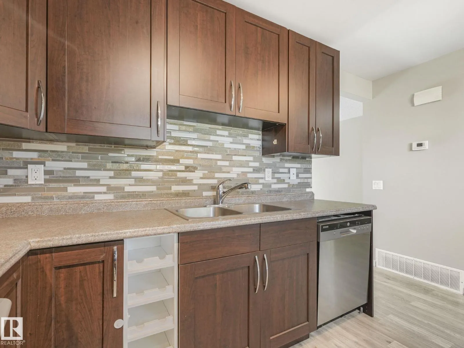 1376 LAKEWOOD RD NW