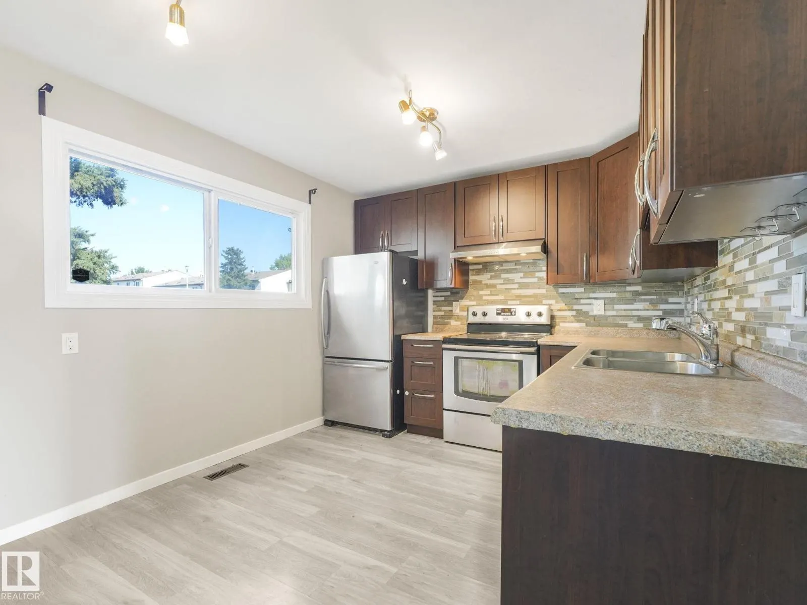 1376 LAKEWOOD RD NW