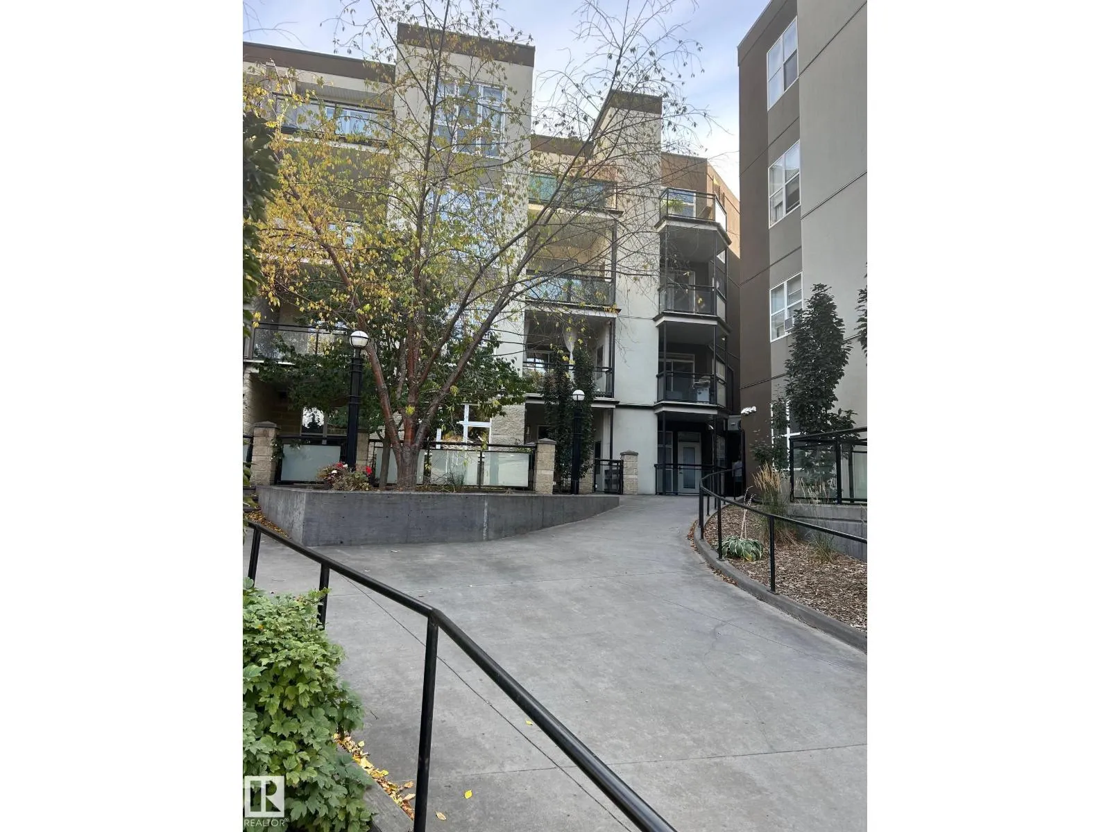 #443 10403 122 ST NW