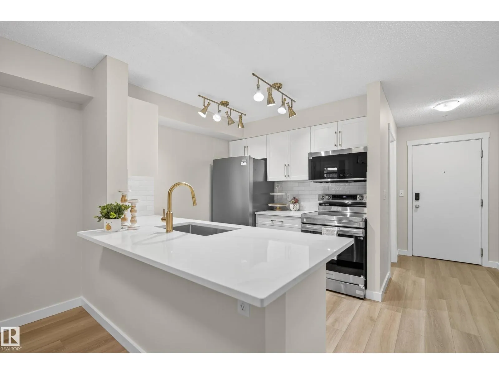 #109 5804 MULLEN PL NW