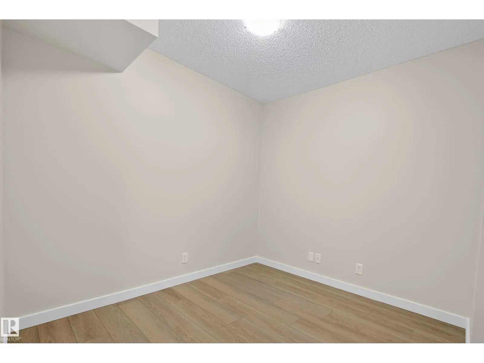 #109 5804 MULLEN PL NW