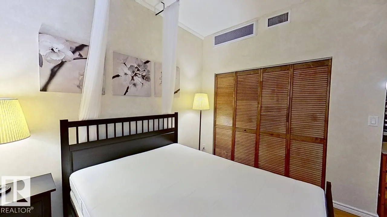 #311 10134 100 ST NW