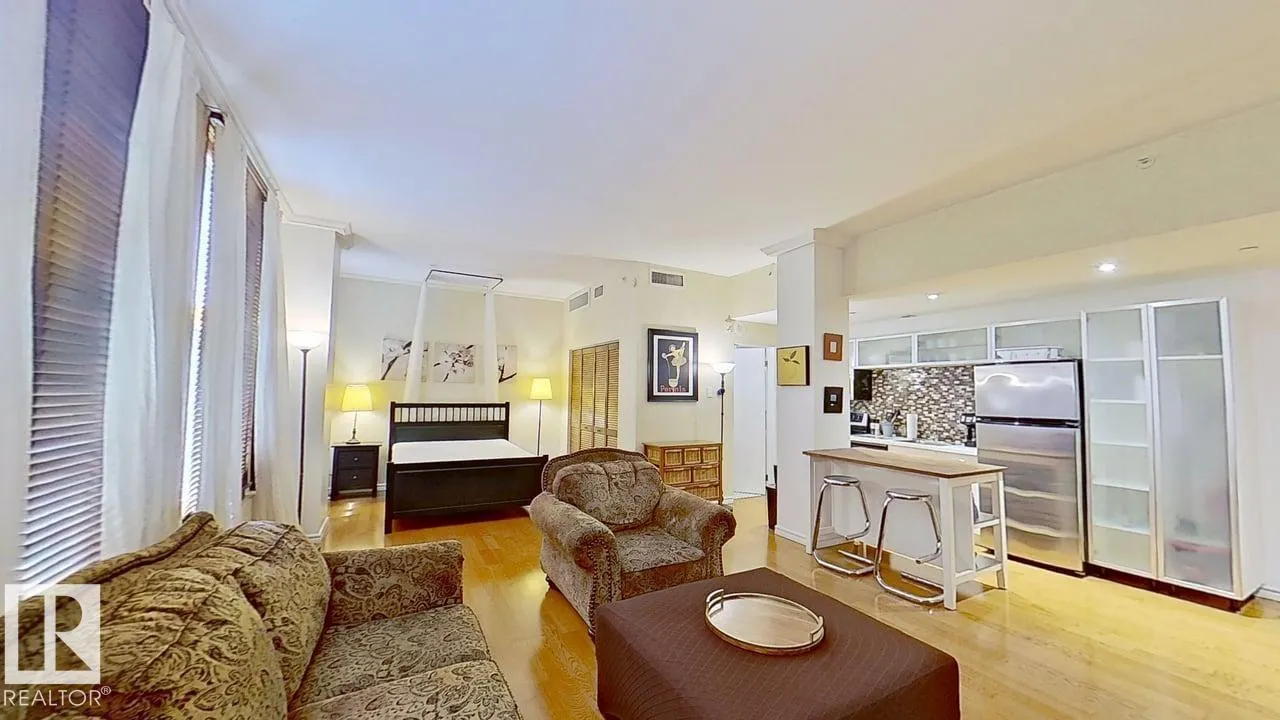 #311 10134 100 ST NW