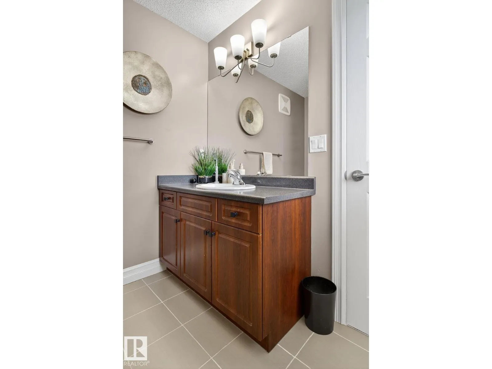 6835 Cardinal LI SW SW