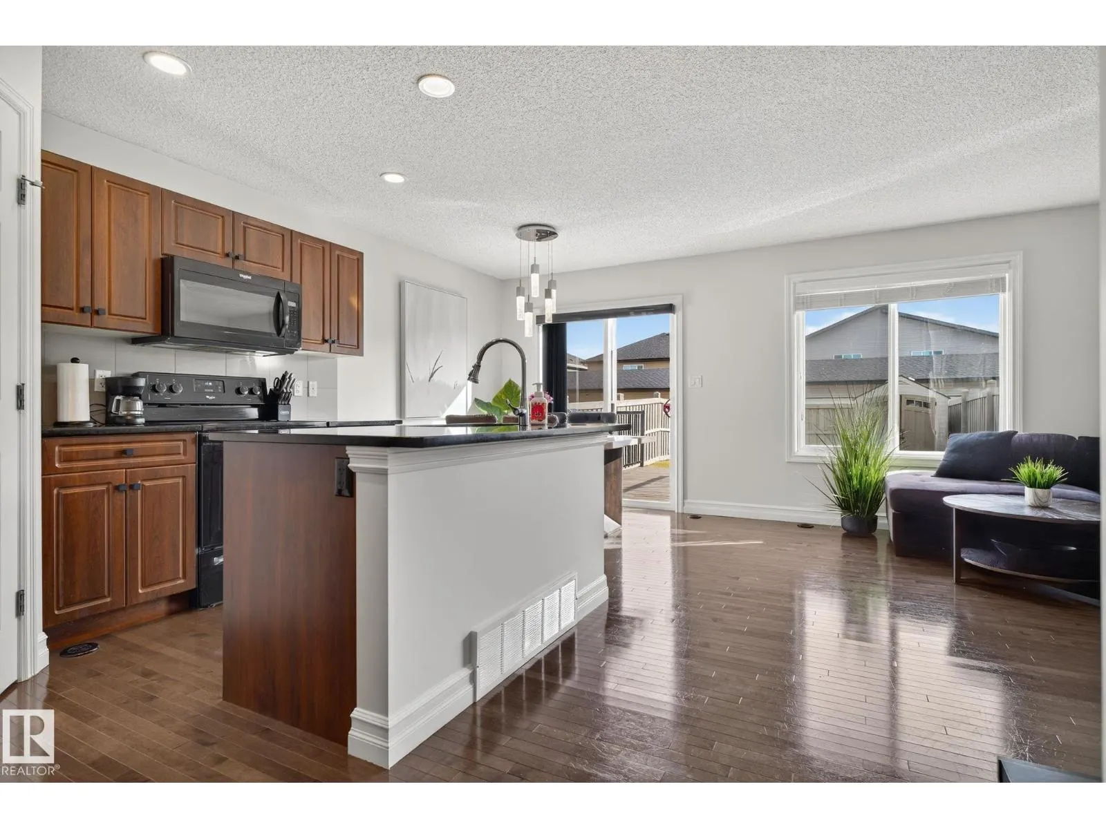 6835 Cardinal LI SW SW