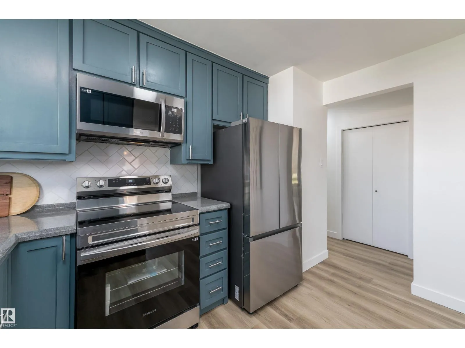13044 78 ST NW