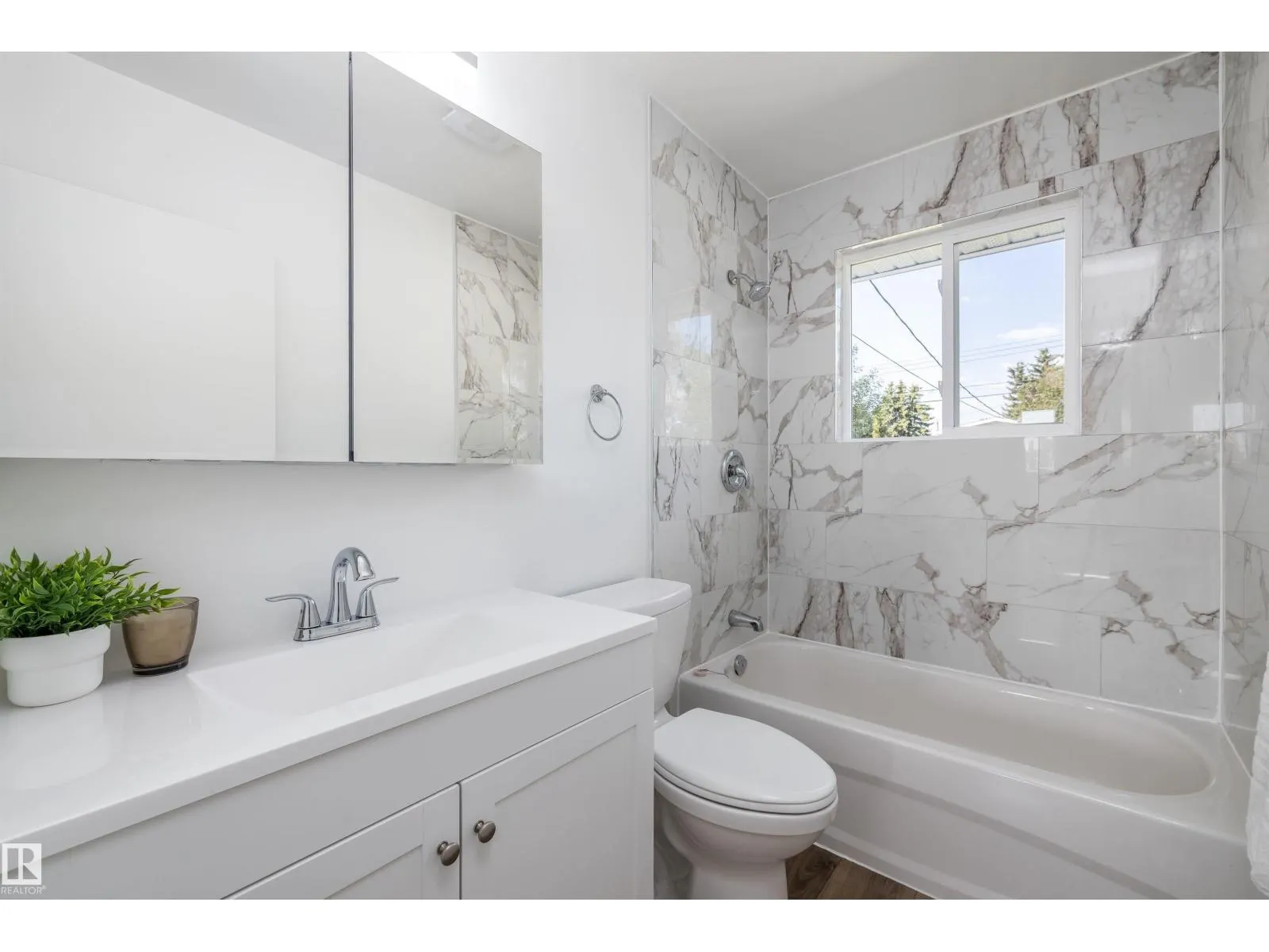 13044 78 ST NW