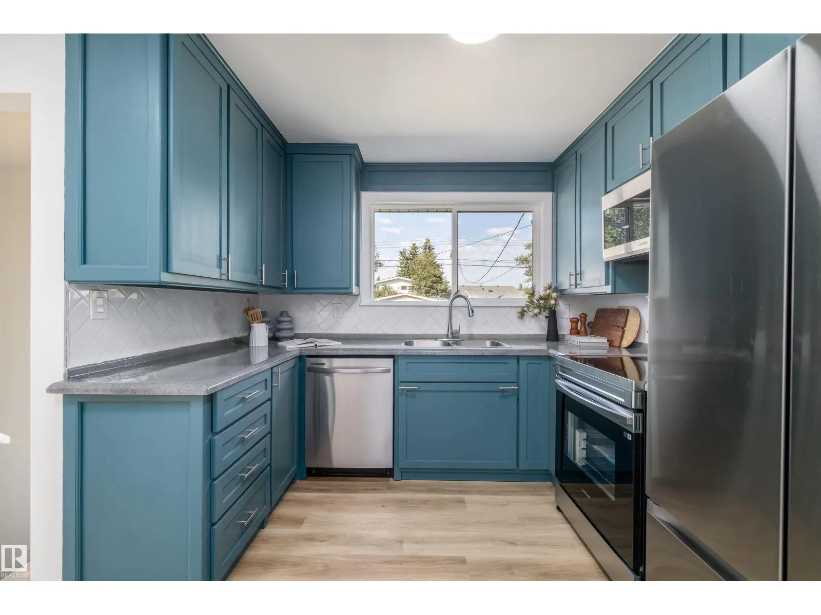 13044 78 ST NW