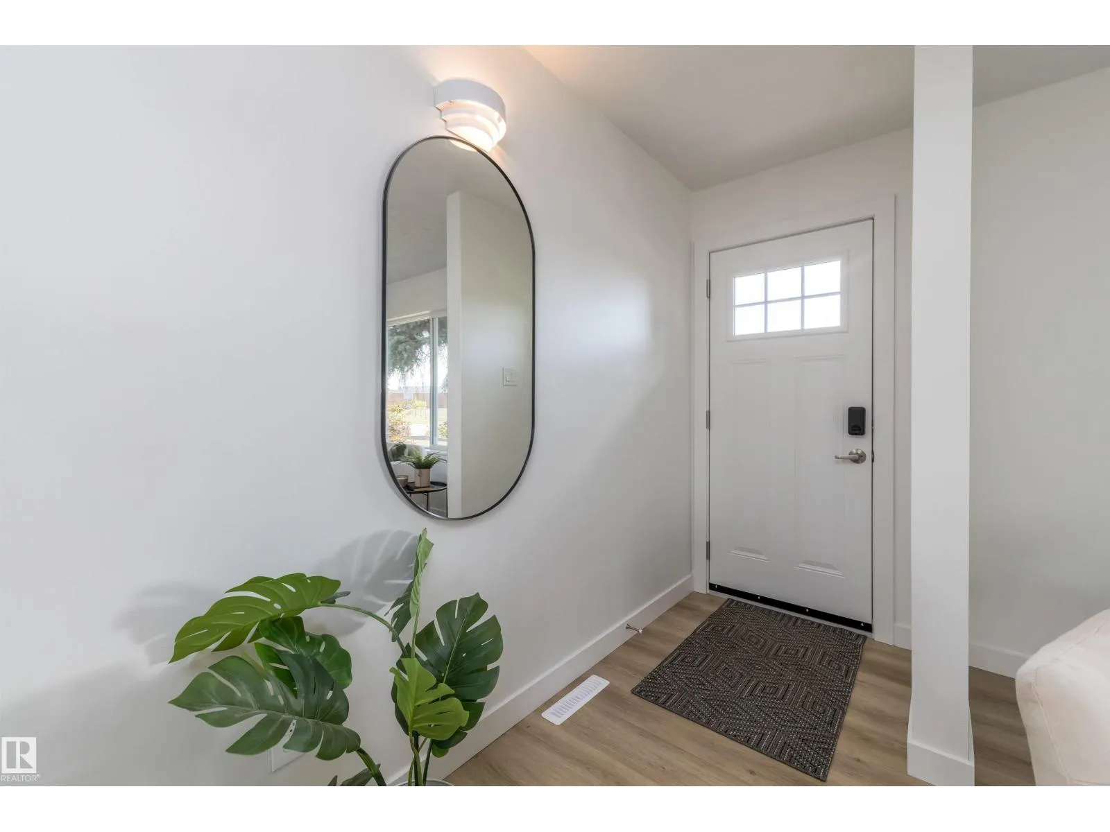 13044 78 ST NW