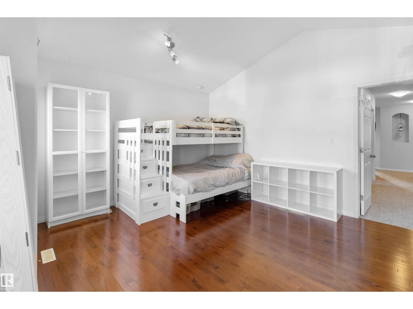 30 BIRCHMONT DR